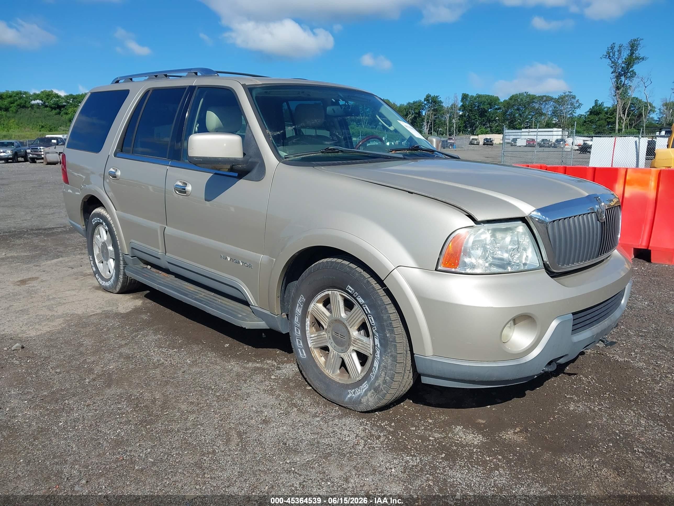 2004 Lincoln Navigator   Золотой vin: 5LMFU28R74LJ39052