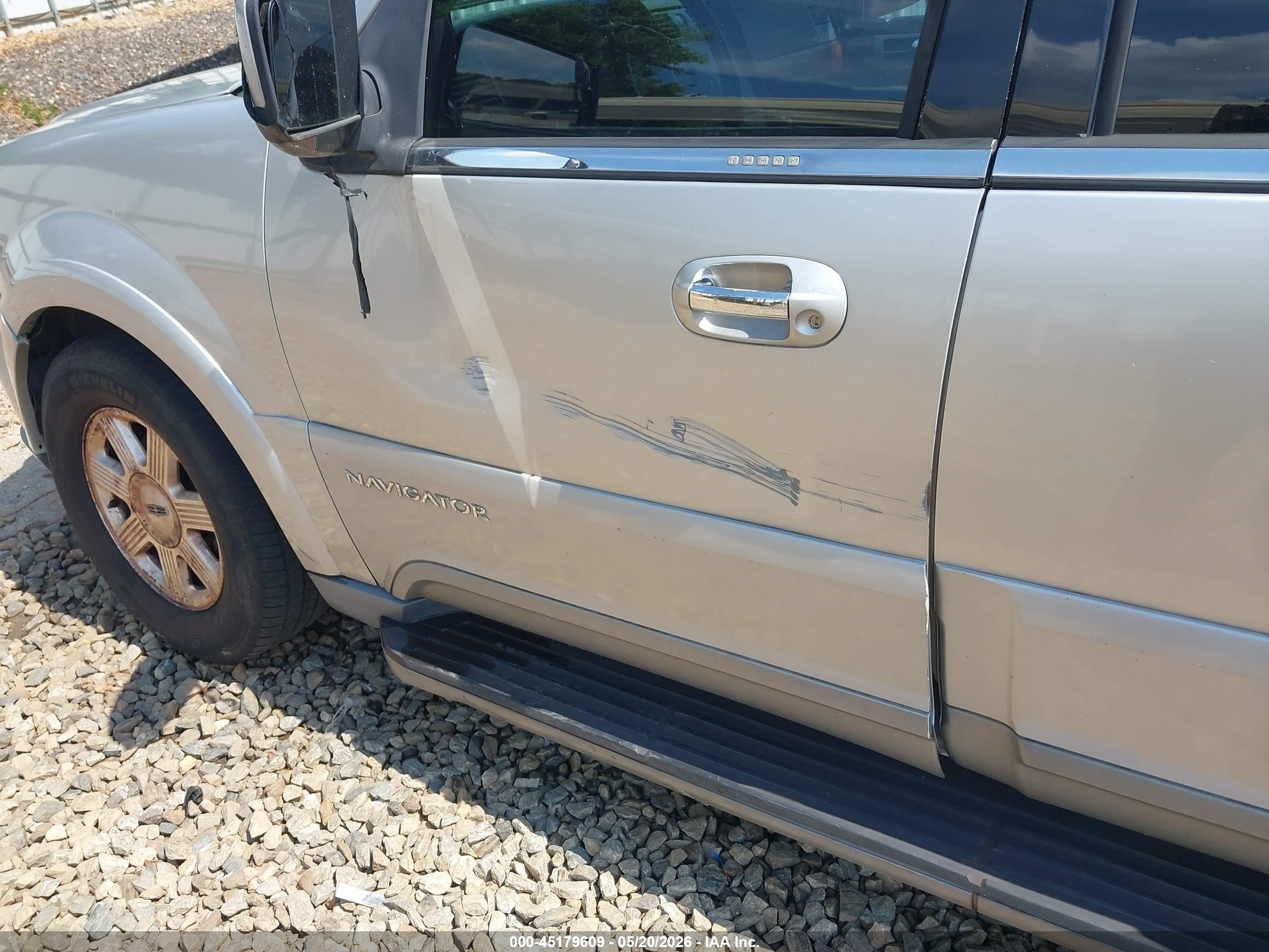 2003 Lincoln Navigator Luxury/premium/ultimate Silver vin: 5LMFU28R83LJ32805