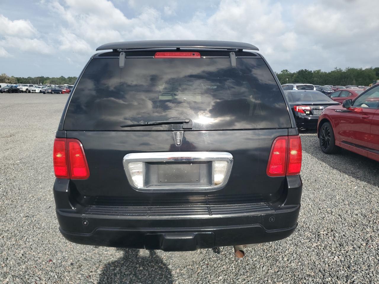 2003 Lincoln Navigator Black vin: 5LMFU28R83LJ44095