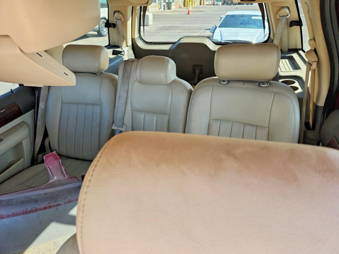 2004 Lincoln Navigator Burgundy vin: 5LMFU28R84LJ27654