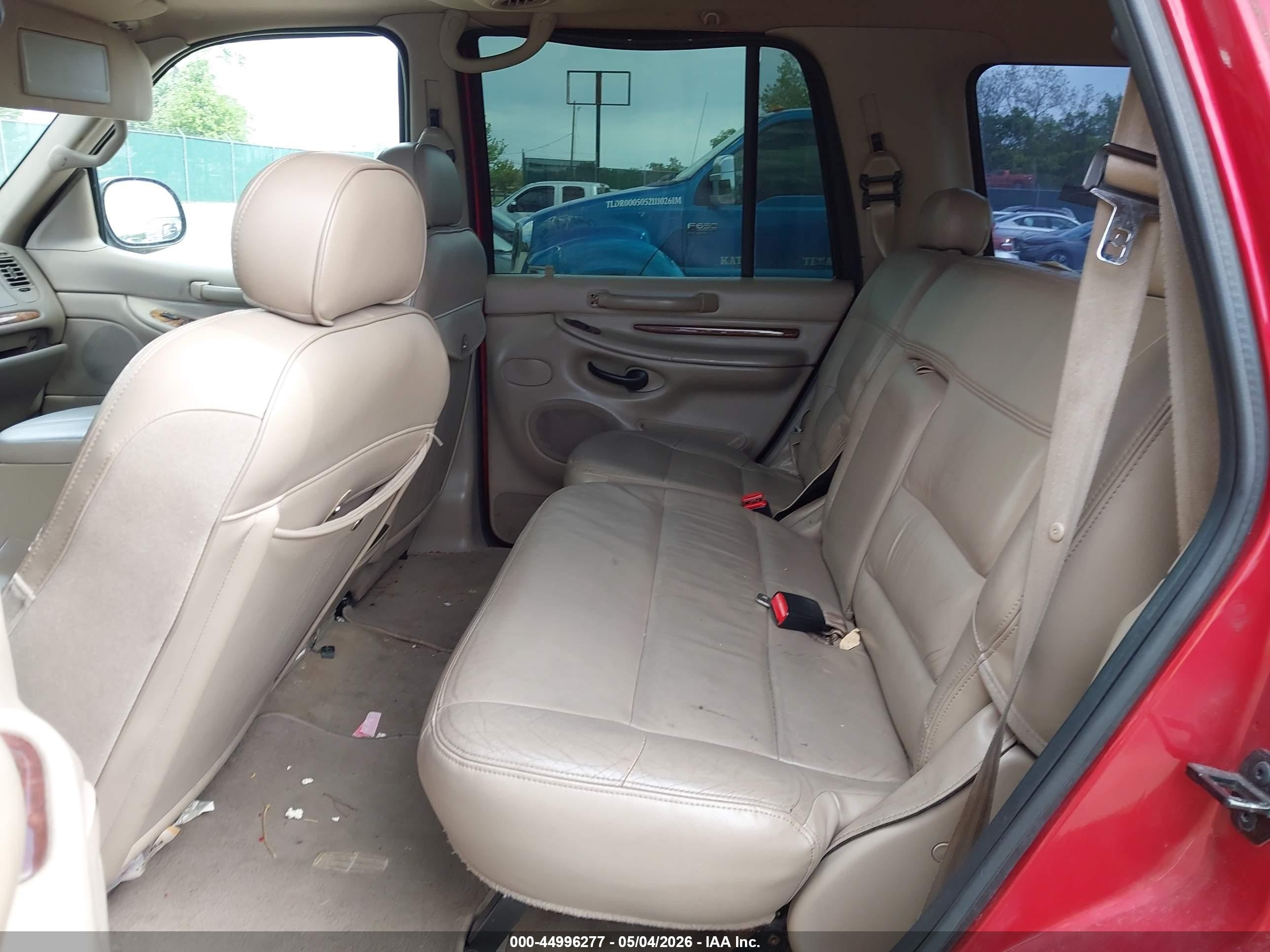 2001 Lincoln Navigator   Red vin: 5LMFU28R91LJ15170