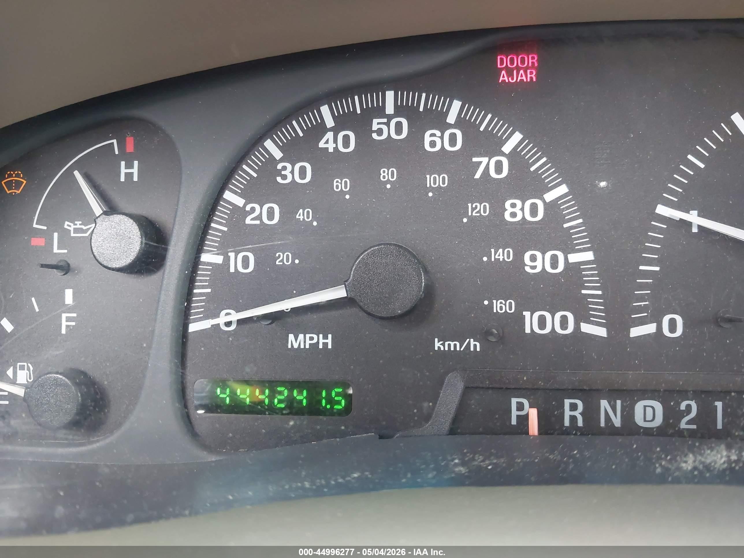 2001 Lincoln Navigator   Red vin: 5LMFU28R91LJ15170
