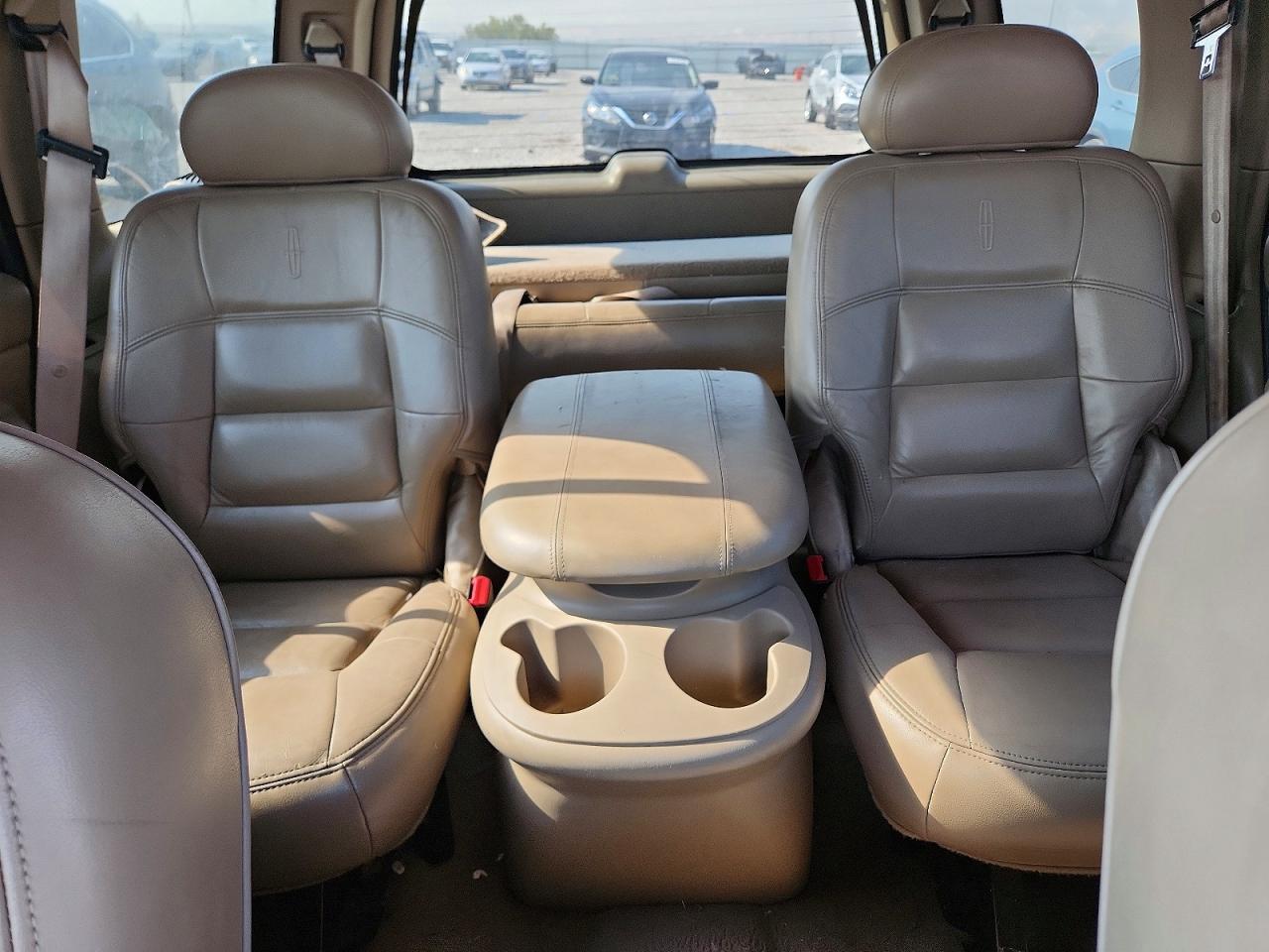 2001 Lincoln Navigator Черный vin: 5LMFU28R91LJ30932