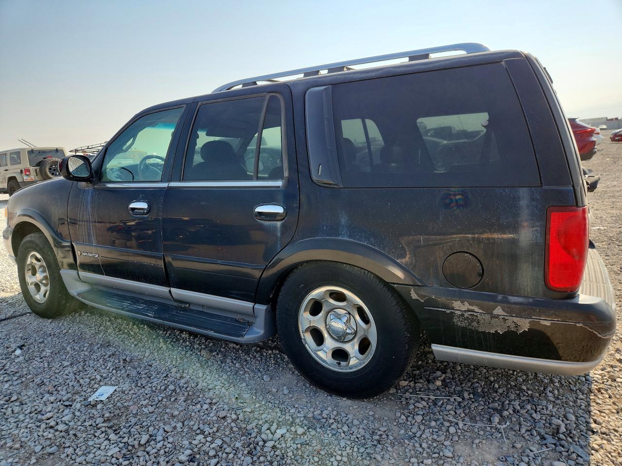 2001 Lincoln Navigator Черный vin: 5LMFU28R91LJ30932