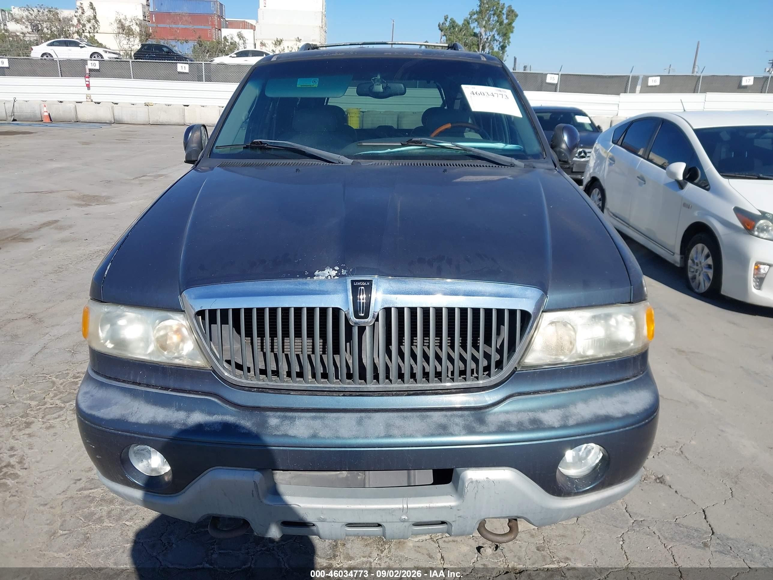 2001 Lincoln Navigator   Gray vin: 5LMFU28R91LJ31255