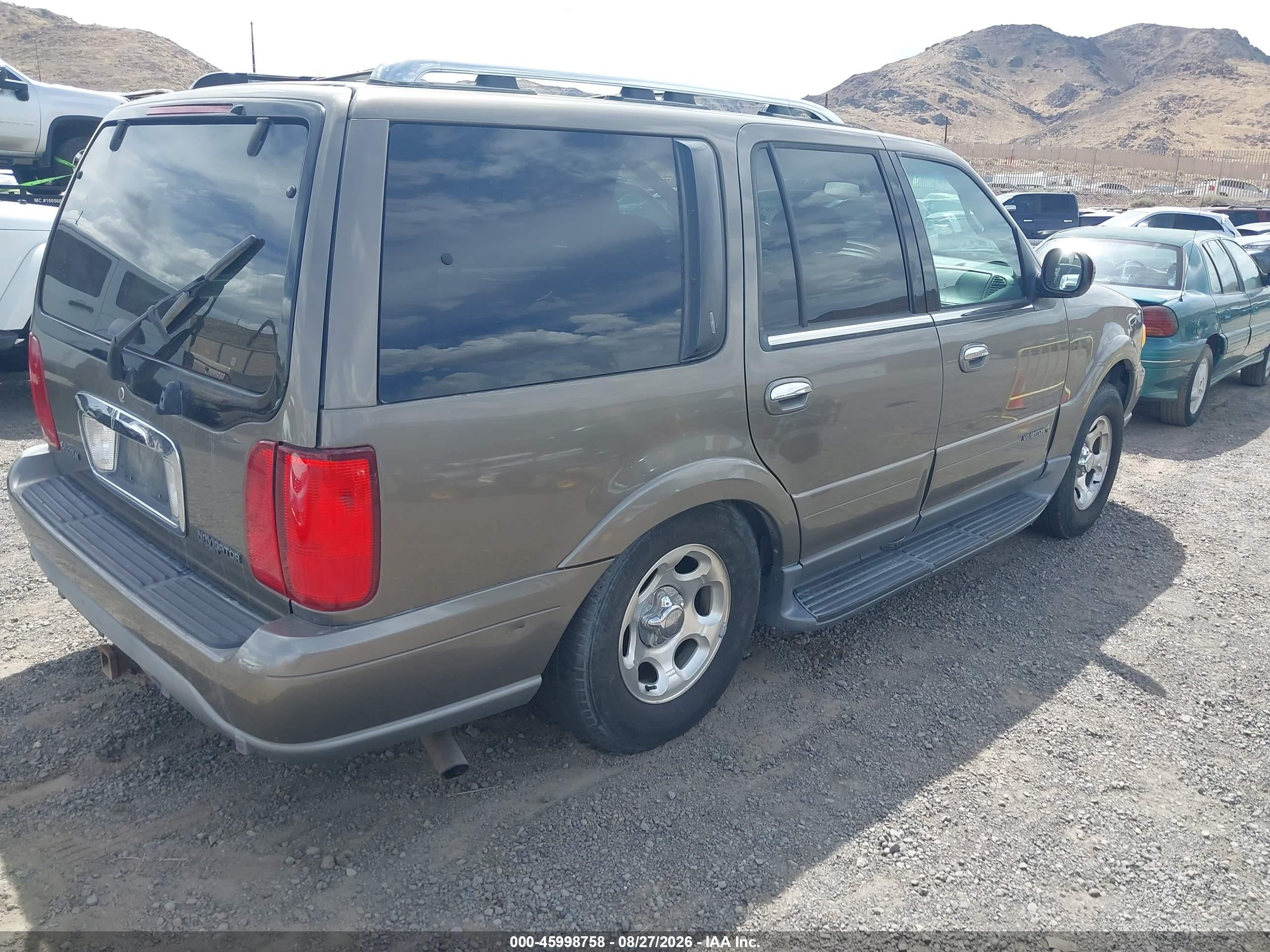2002 Lincoln Navigator   Brown vin: 5LMFU28R92LJ02050