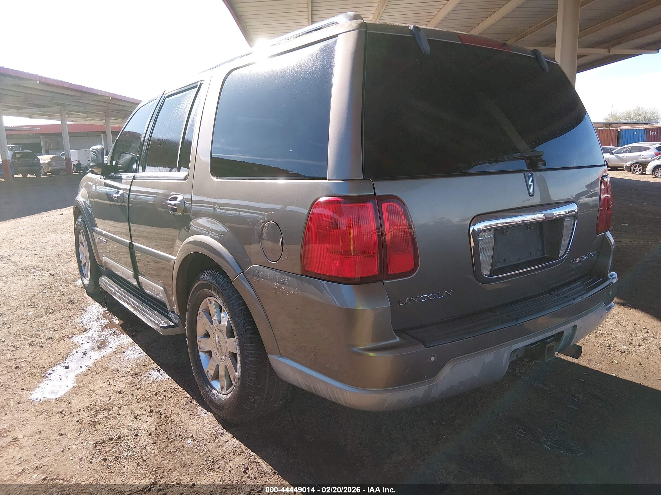 2003 Lincoln Navigator   Бордовый vin: 5LMFU28R93LJ07461