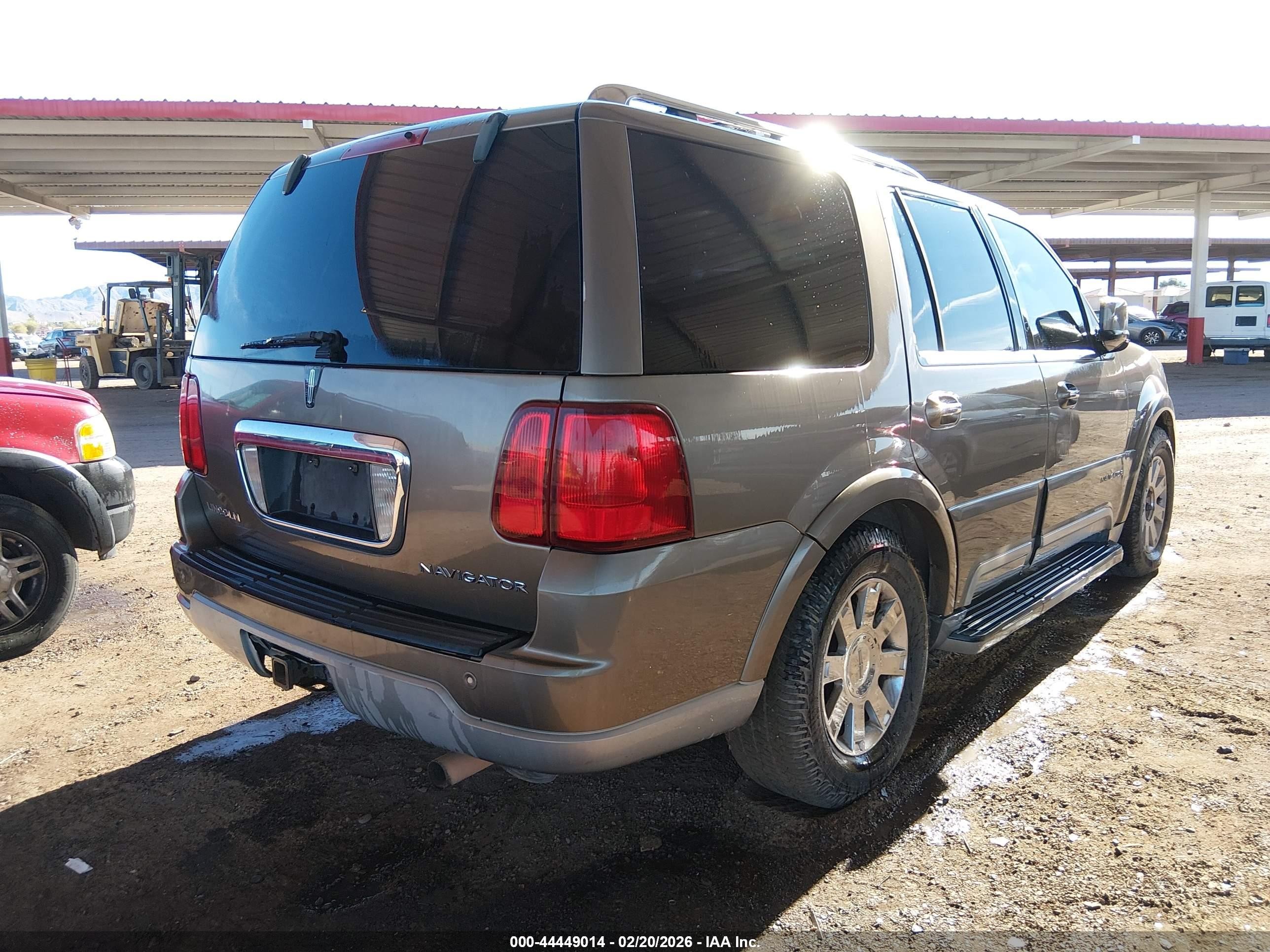 2003 Lincoln Navigator   Бордовый vin: 5LMFU28R93LJ07461
