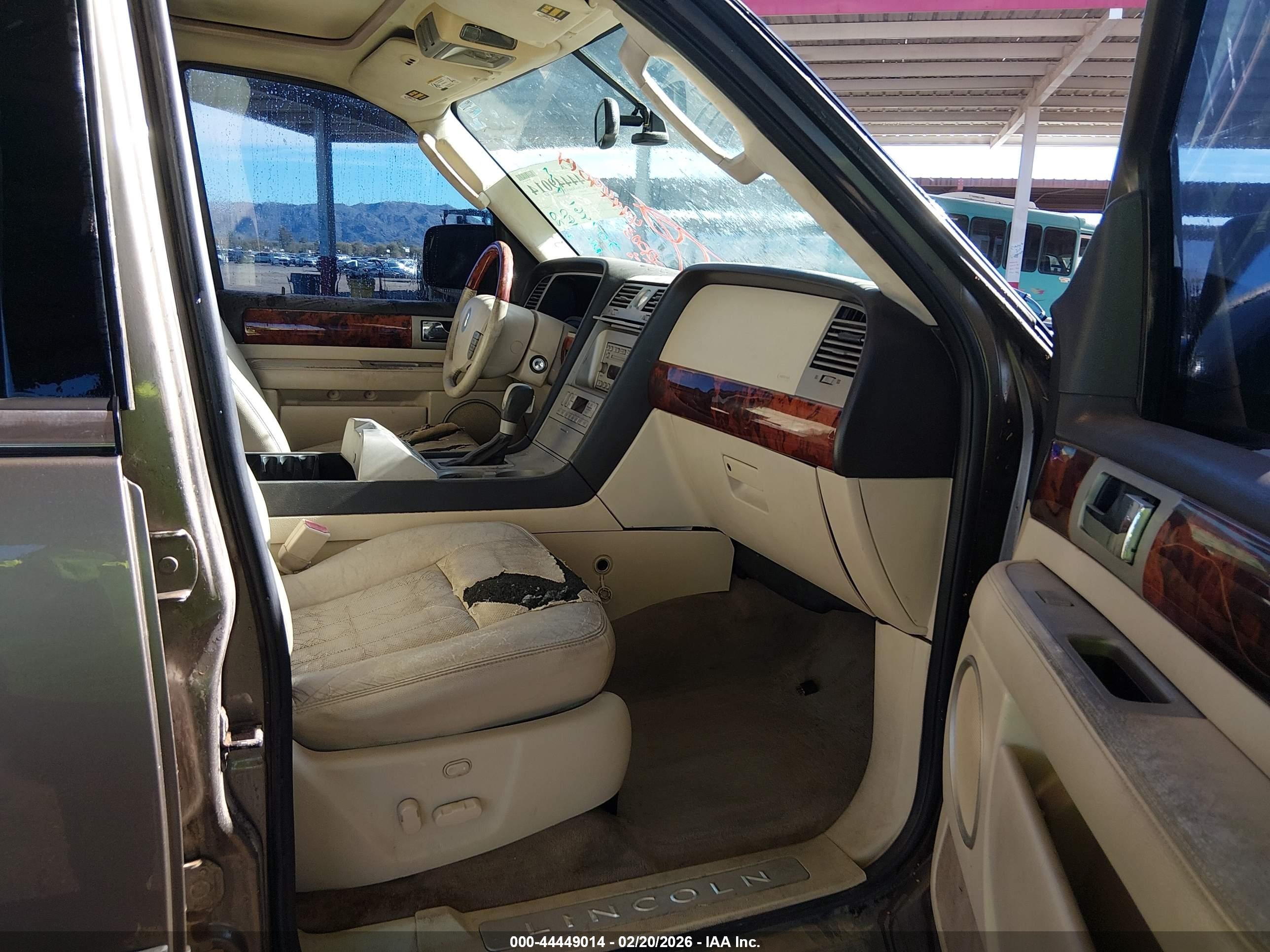 2003 Lincoln Navigator   Бордовый vin: 5LMFU28R93LJ07461