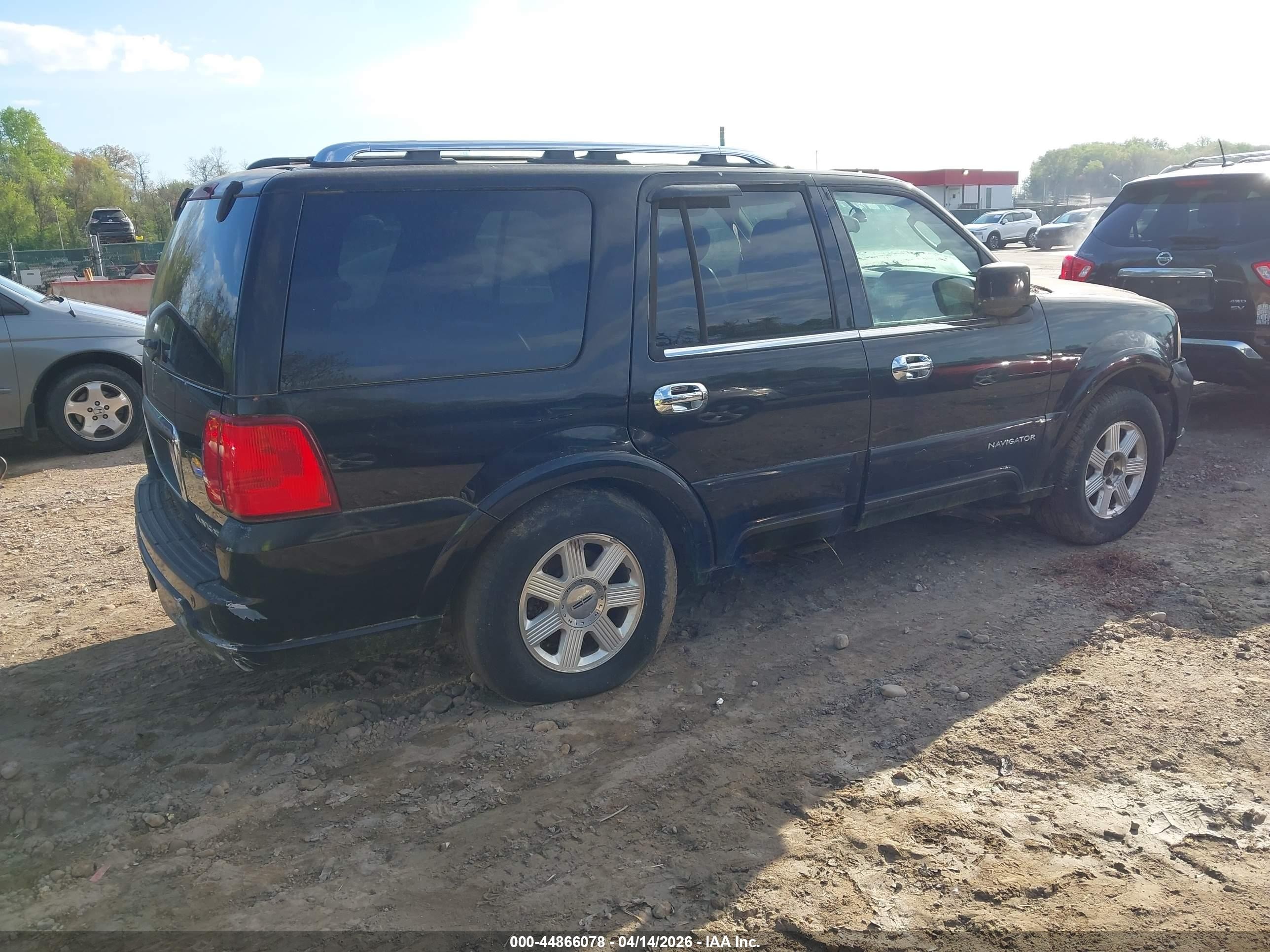 2003 Lincoln Navigator   Black vin: 5LMFU28RX3LJ28089