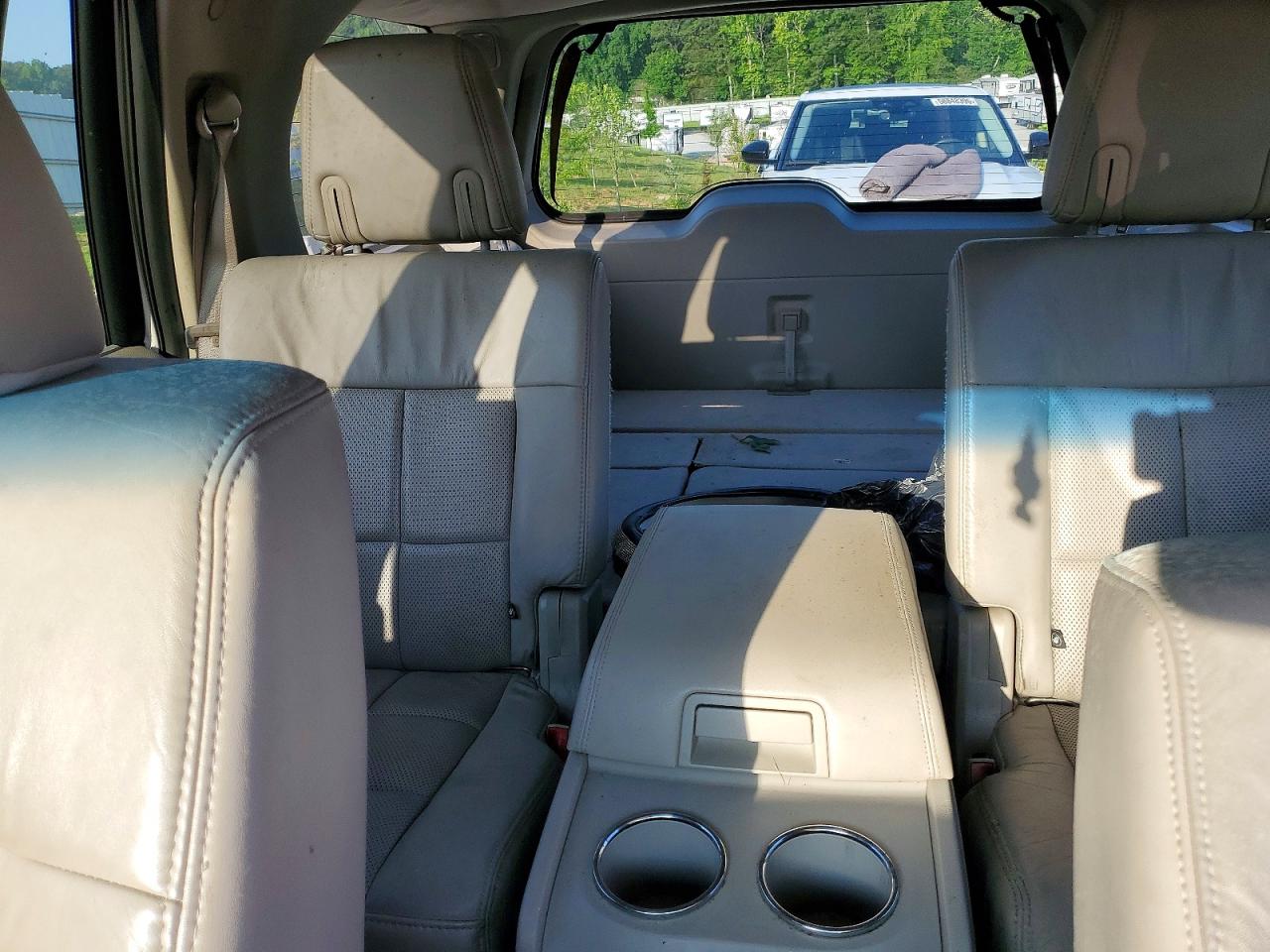2012 Lincoln Navigator Белый vin: 5LMJJ2H51CEL02121
