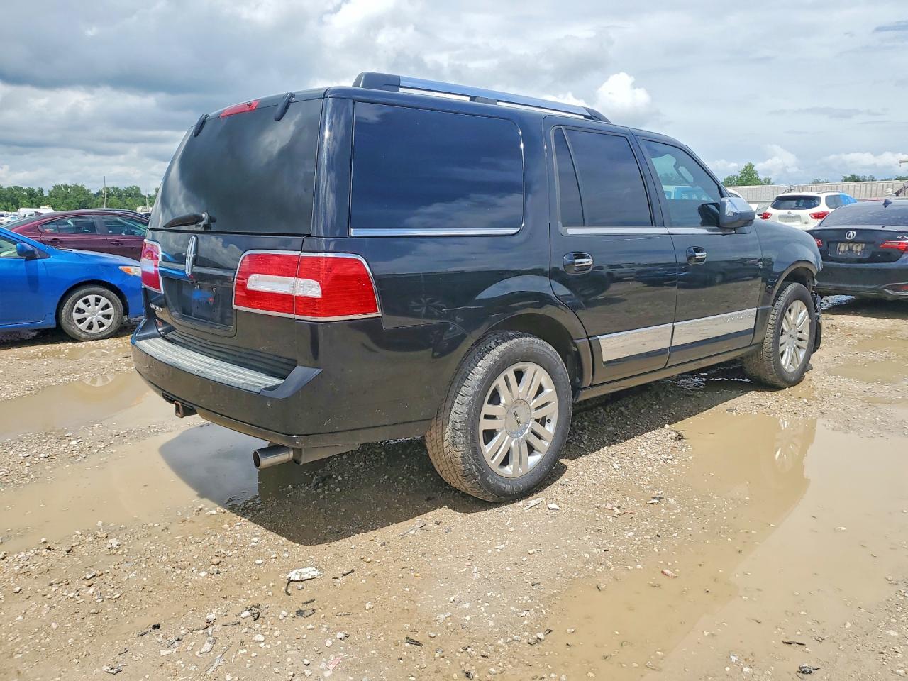 2013 Lincoln Navigator Black vin: 5LMJJ2H51DEL05120