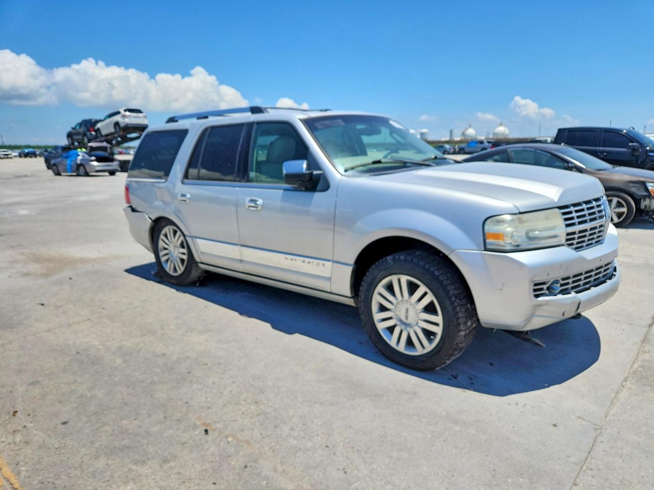 2013 Lincoln Navigator Silver vin: 5LMJJ2H51DEL06901