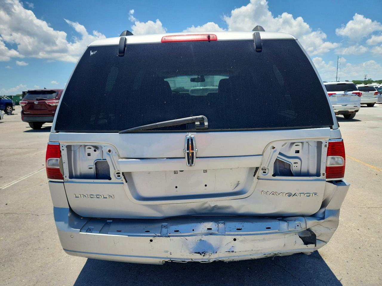 2013 Lincoln Navigator Silver vin: 5LMJJ2H51DEL06901