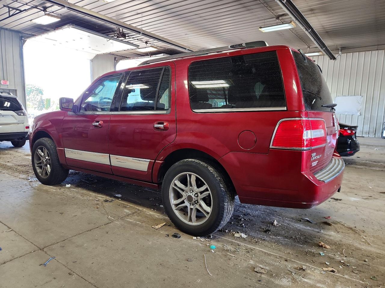 2014 Lincoln Navigator Burgundy vin: 5LMJJ2H51EEL03319