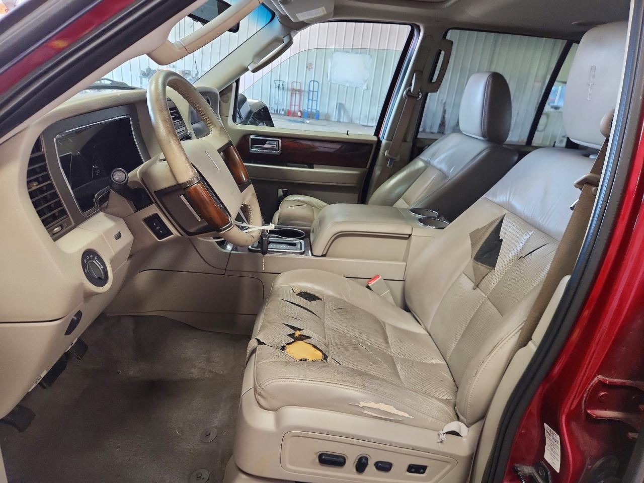 2014 Lincoln Navigator Burgundy vin: 5LMJJ2H51EEL03319