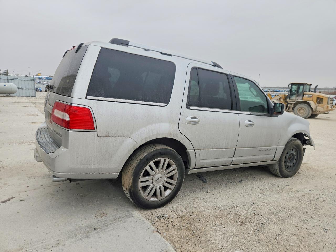 2013 Lincoln Navigator Silver vin: 5LMJJ2H52DEL07880