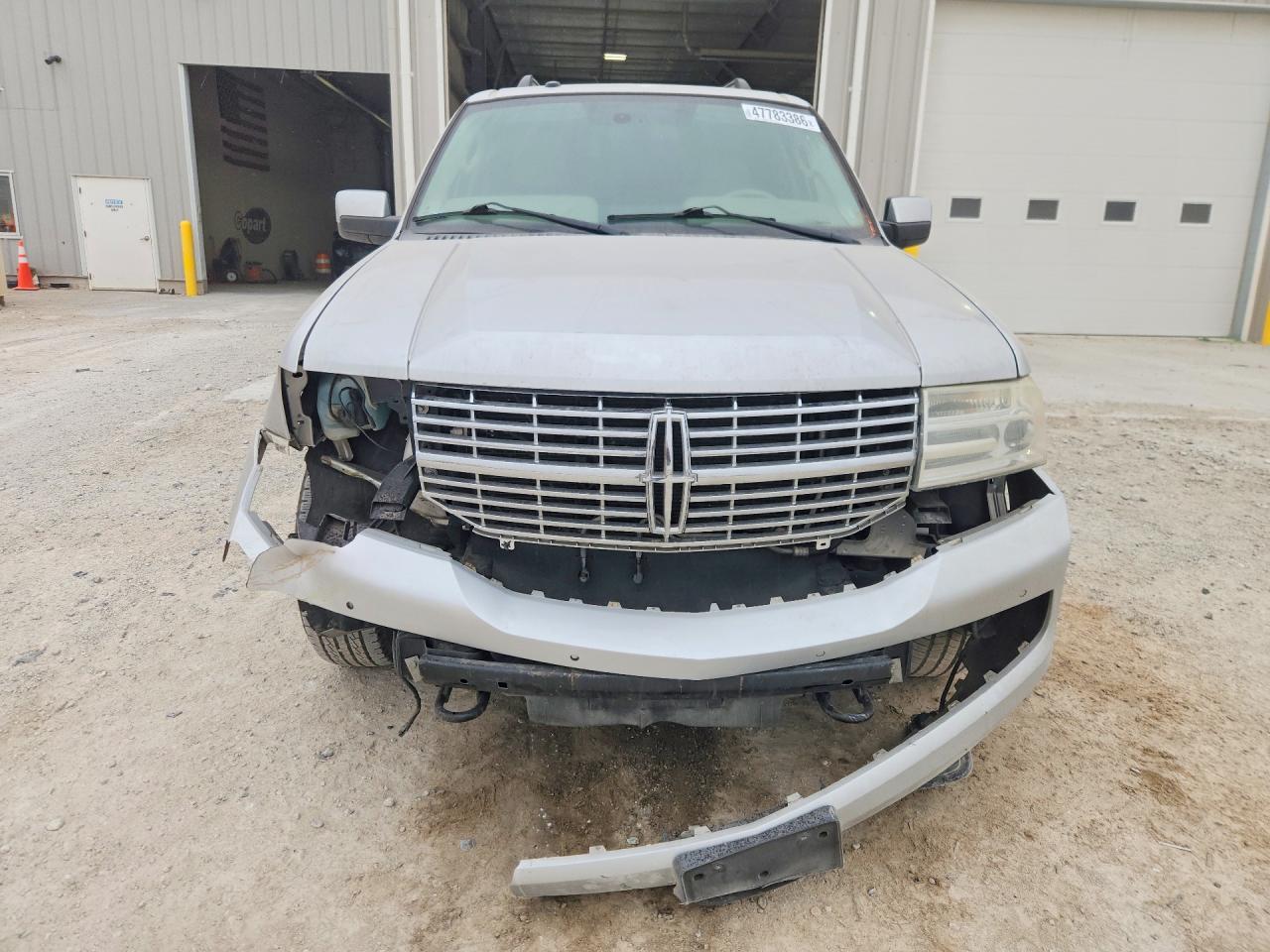 2013 Lincoln Navigator Silver vin: 5LMJJ2H52DEL07880