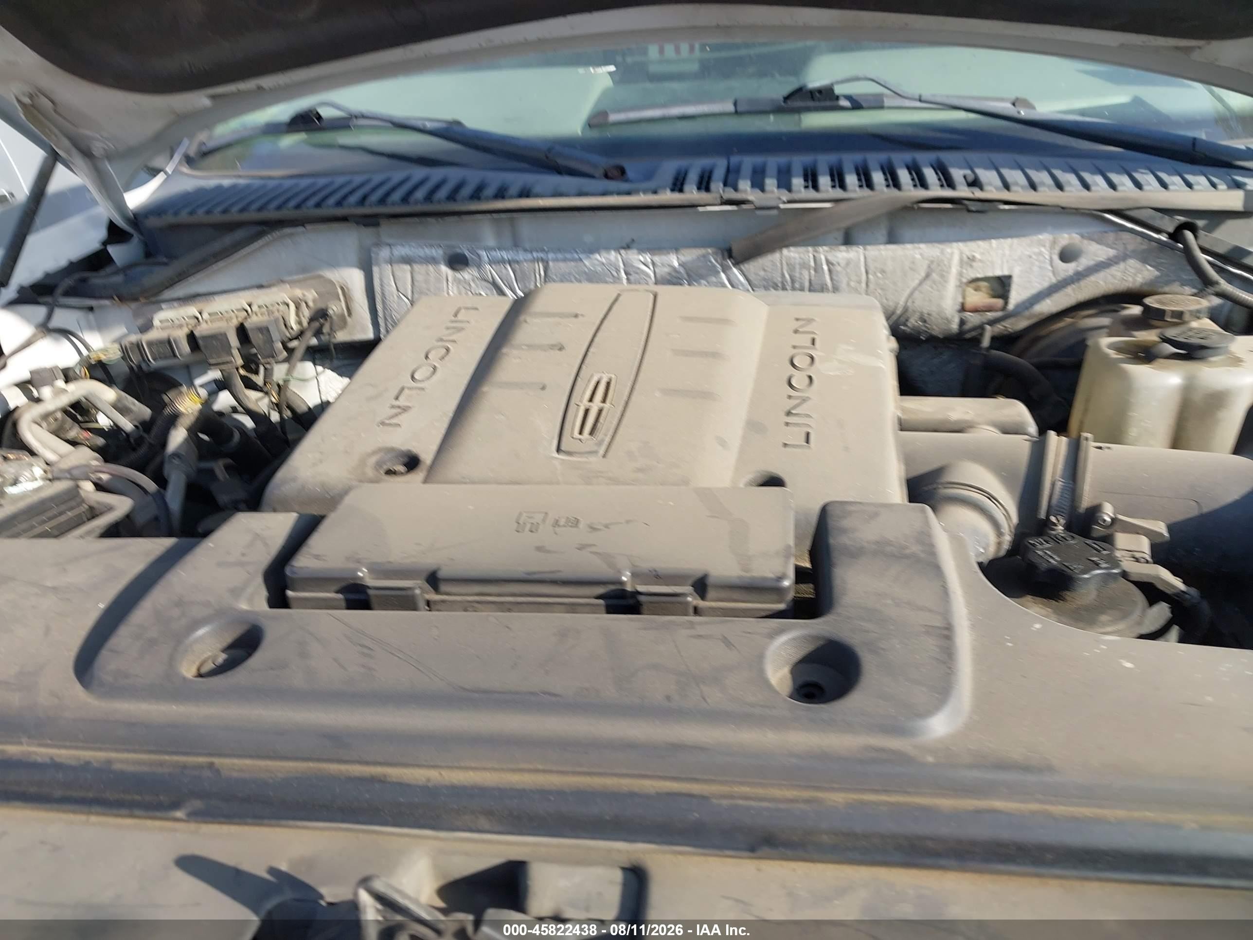 2011 Lincoln Navigator   Белый vin: 5LMJJ2H53BEJ02100