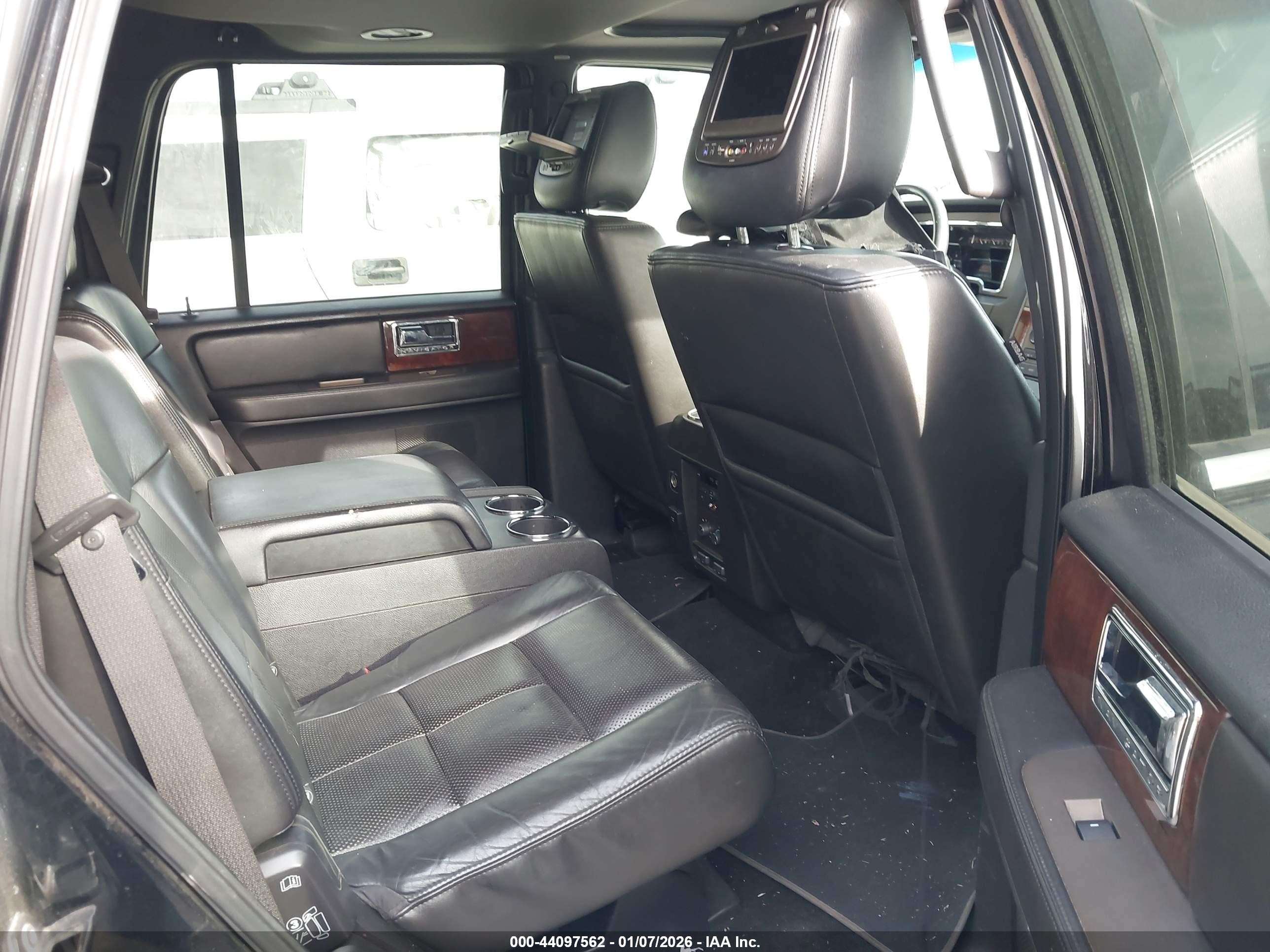 2011 Lincoln Navigator   Black vin: 5LMJJ2H54BEJ06169