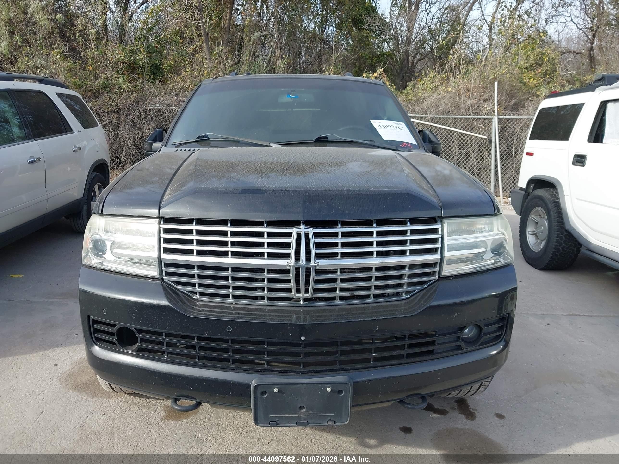 2011 Lincoln Navigator   Black vin: 5LMJJ2H54BEJ06169