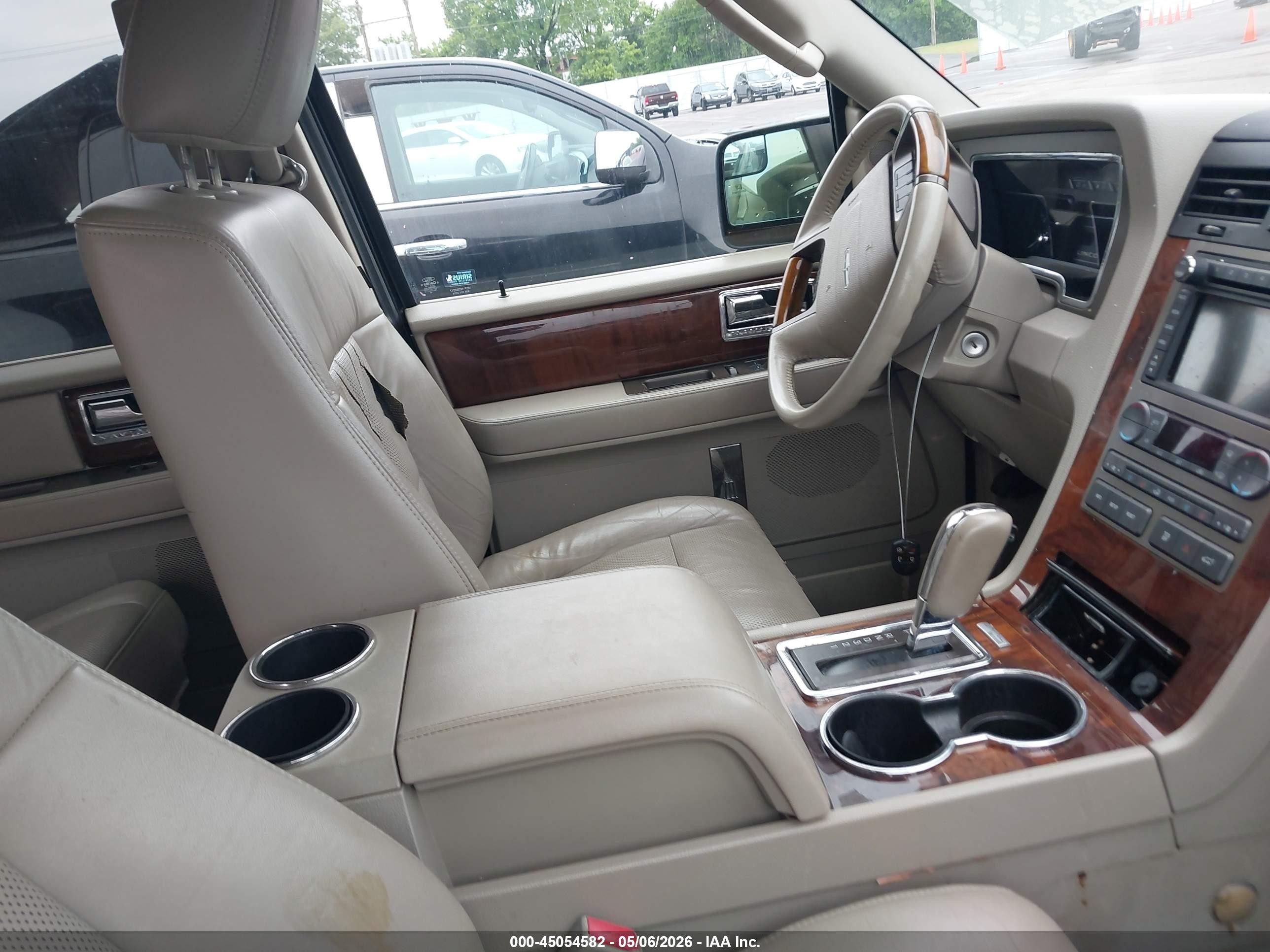 2012 Lincoln Navigator   Black vin: 5LMJJ2H54CEL08592