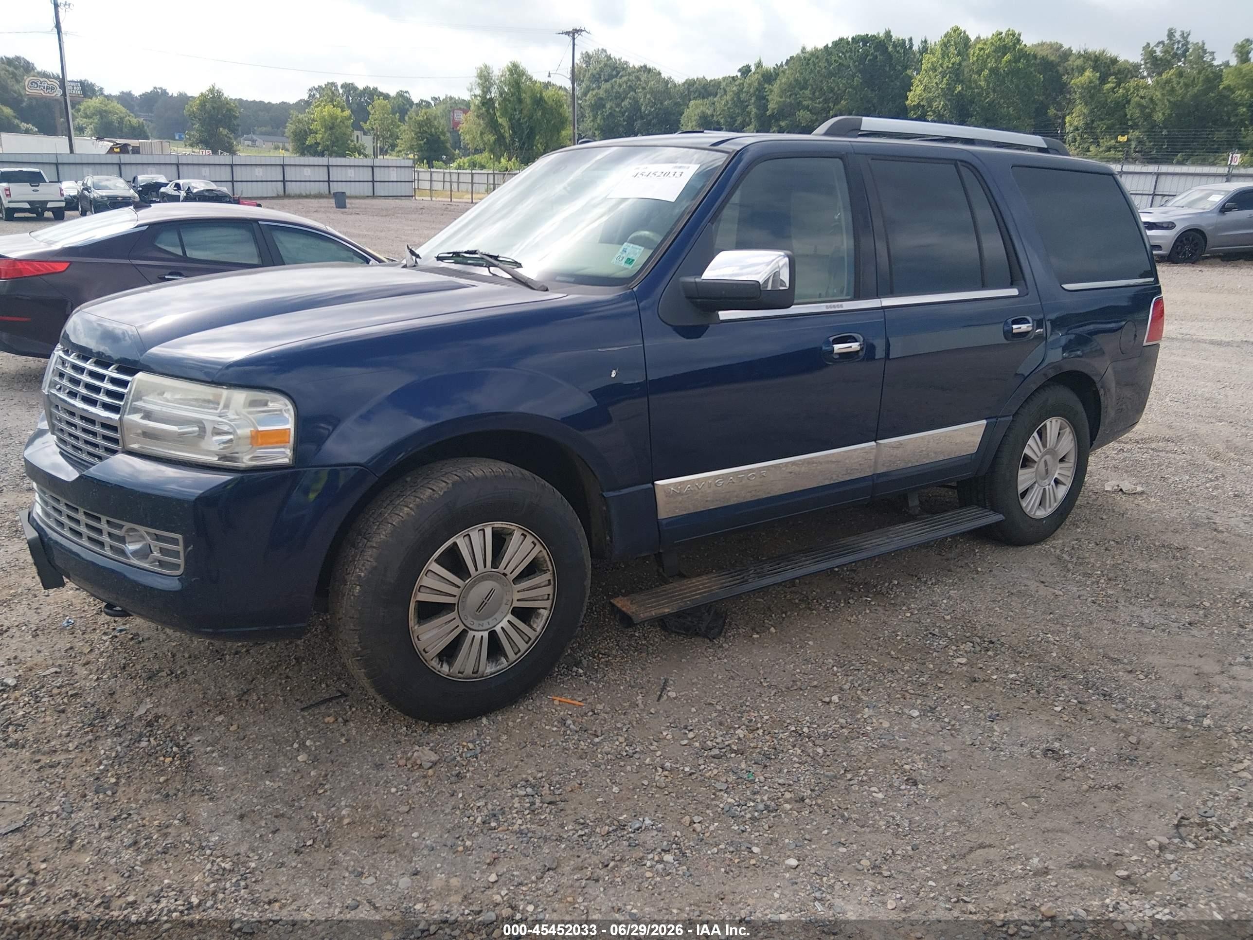 2010 Lincoln Navigator   Blue vin: 5LMJJ2H55AEJ01643