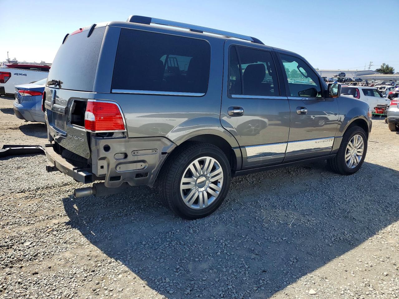2013 Lincoln Navigator Gray vin: 5LMJJ2H55DEL04357