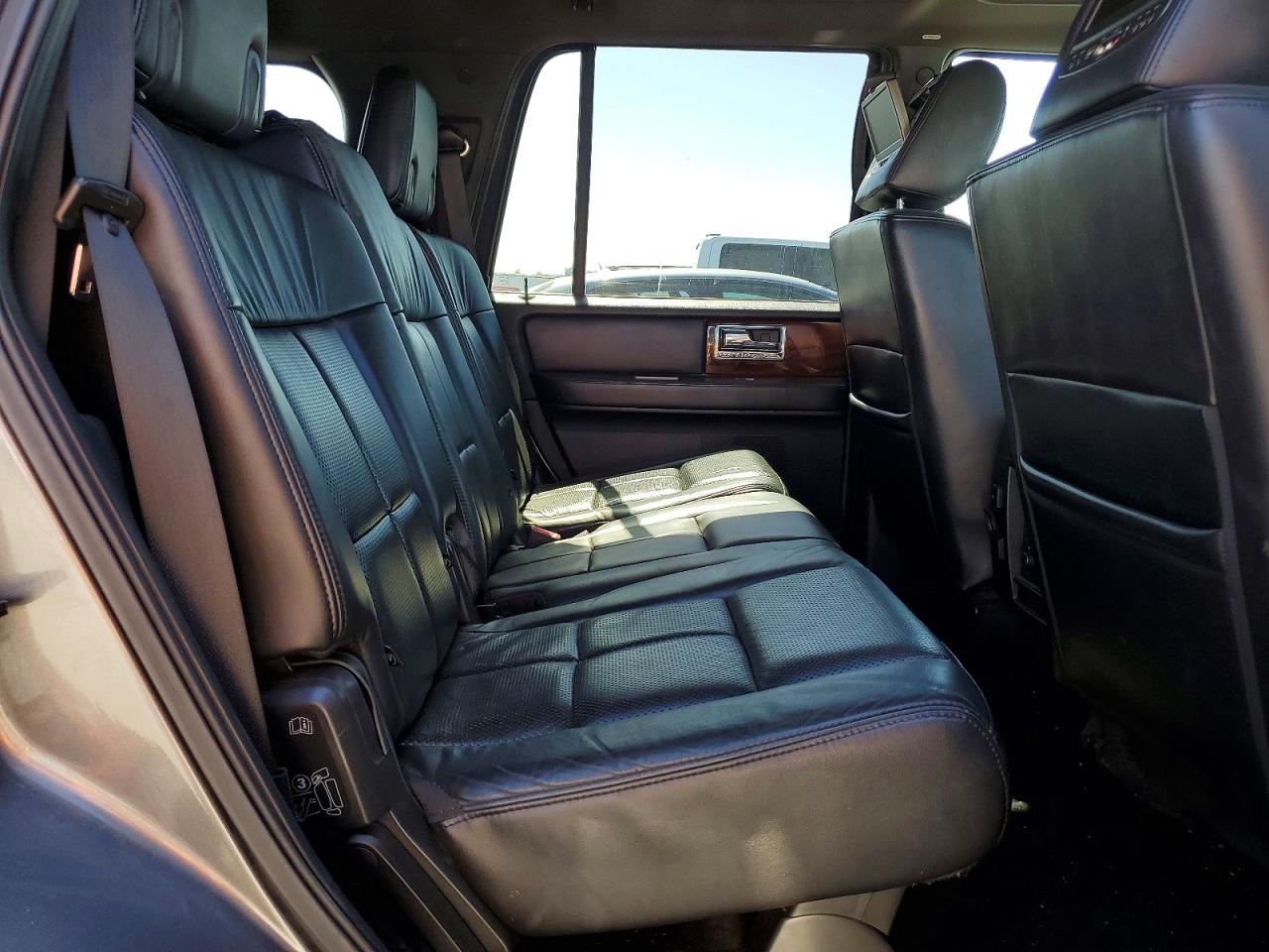 2013 Lincoln Navigator Gray vin: 5LMJJ2H55DEL04357