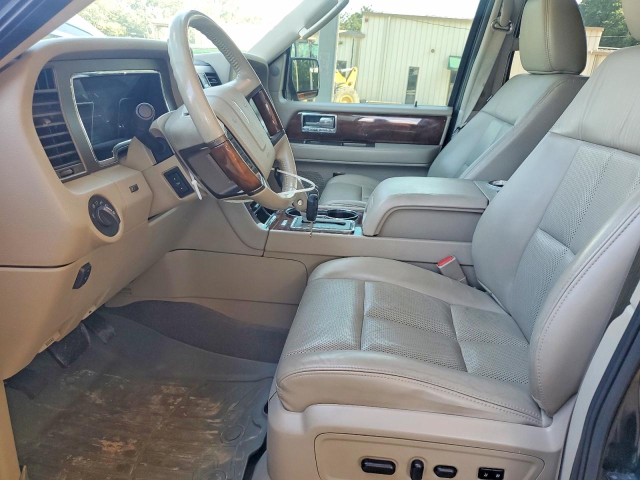 2013 Lincoln Navigator Black vin: 5LMJJ2H55DEL04858