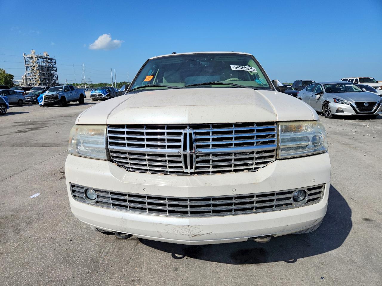 2011 Lincoln Navigator White vin: 5LMJJ2H56BEJ07016