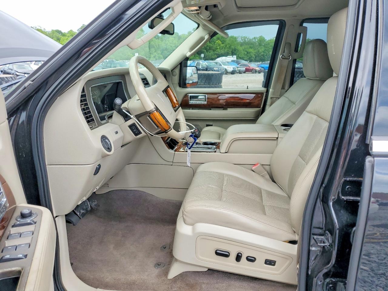 2012 Lincoln Navigator Black vin: 5LMJJ2H56CEL08819