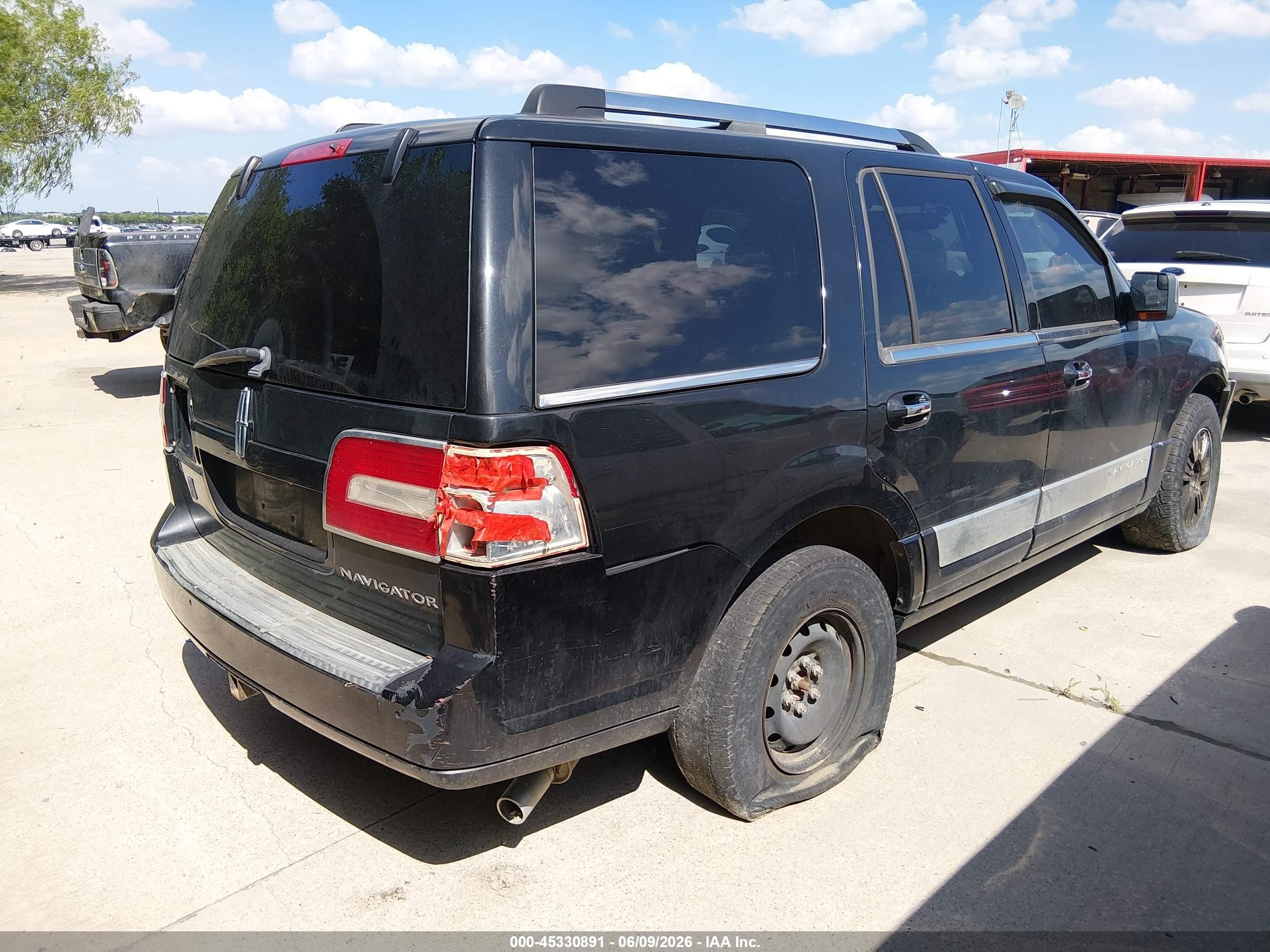 2013 Lincoln Navigator   Черный vin: 5LMJJ2H56DEL03752
