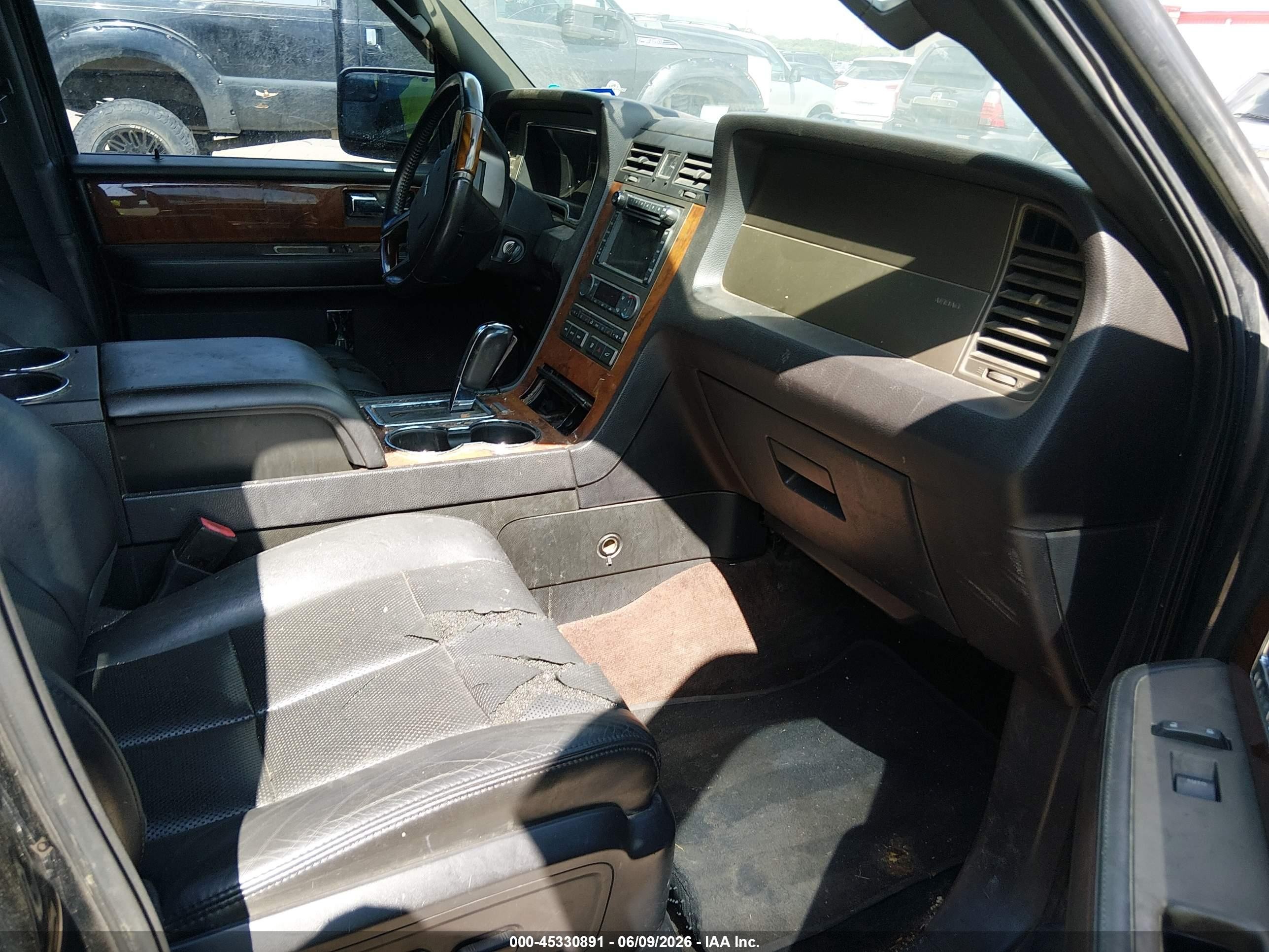 2013 Lincoln Navigator   Черный vin: 5LMJJ2H56DEL03752