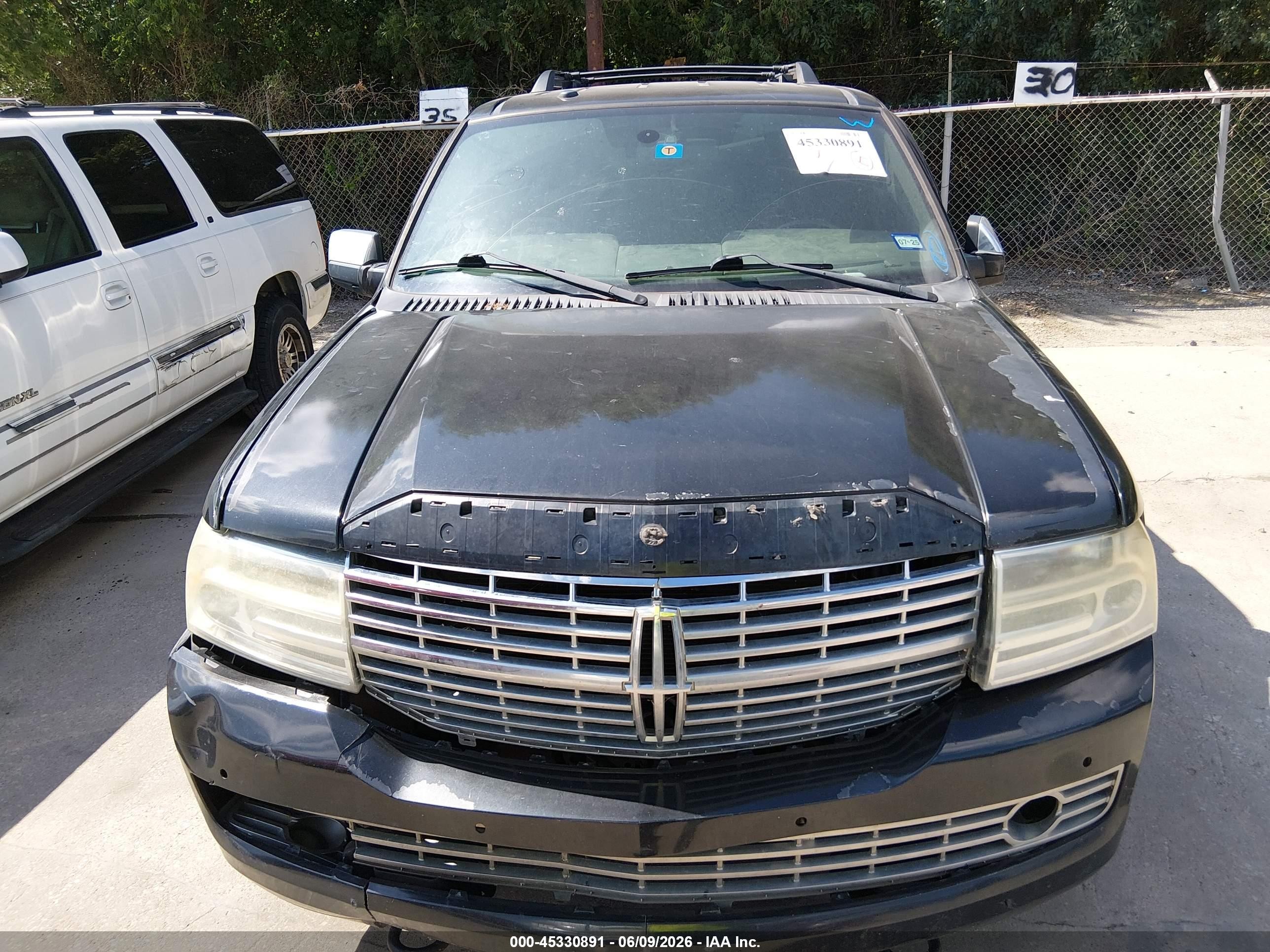 2013 Lincoln Navigator   Черный vin: 5LMJJ2H56DEL03752