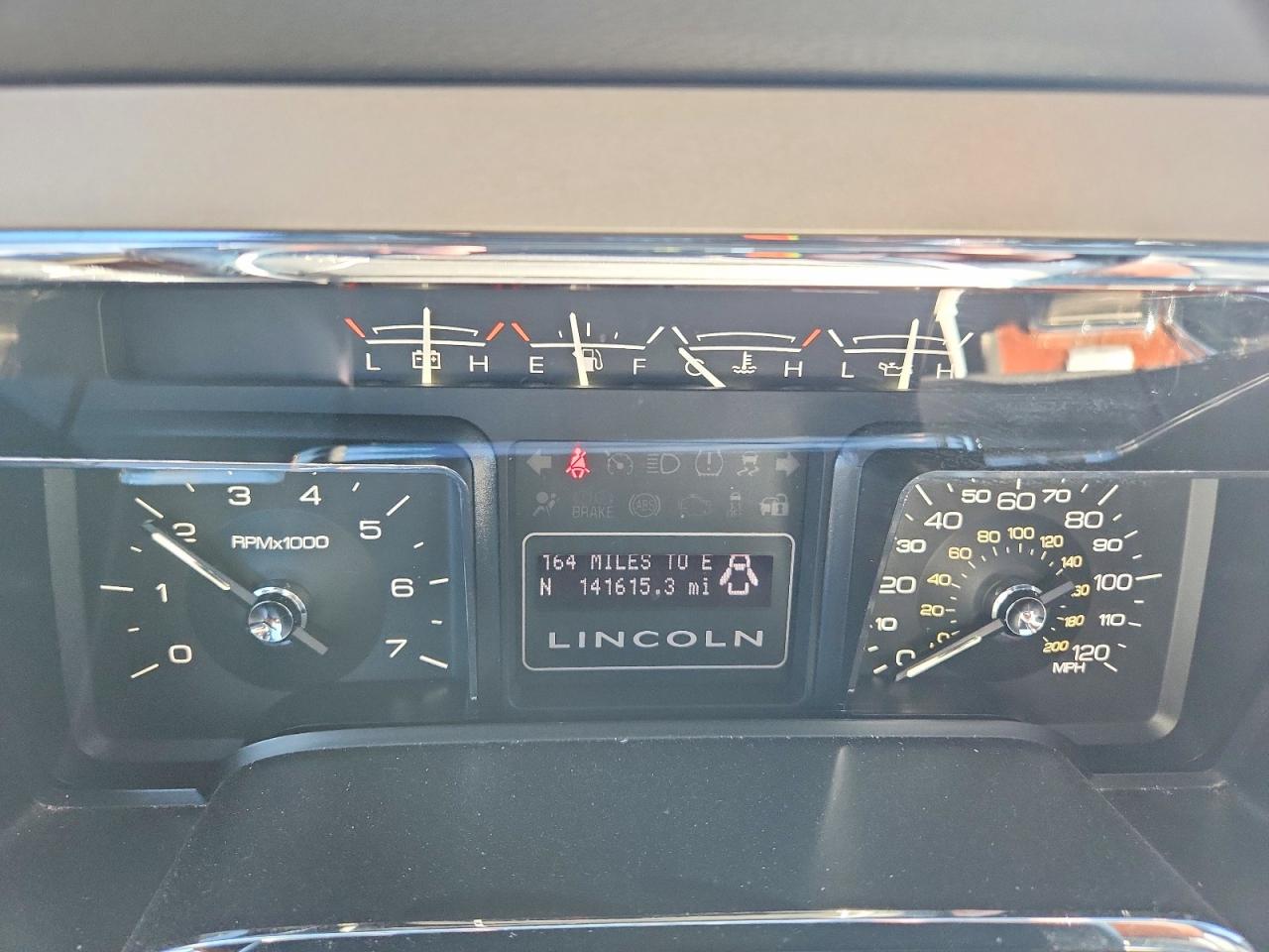 2013 Lincoln Navigator Silver vin: 5LMJJ2H57DEL08443