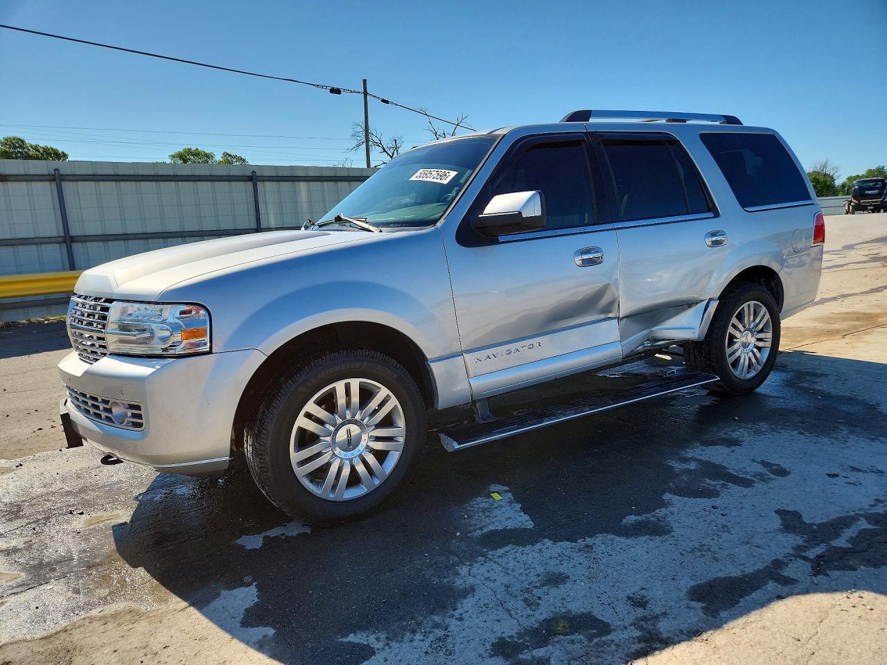 2013 Lincoln Navigator Silver vin: 5LMJJ2H57DEL08443