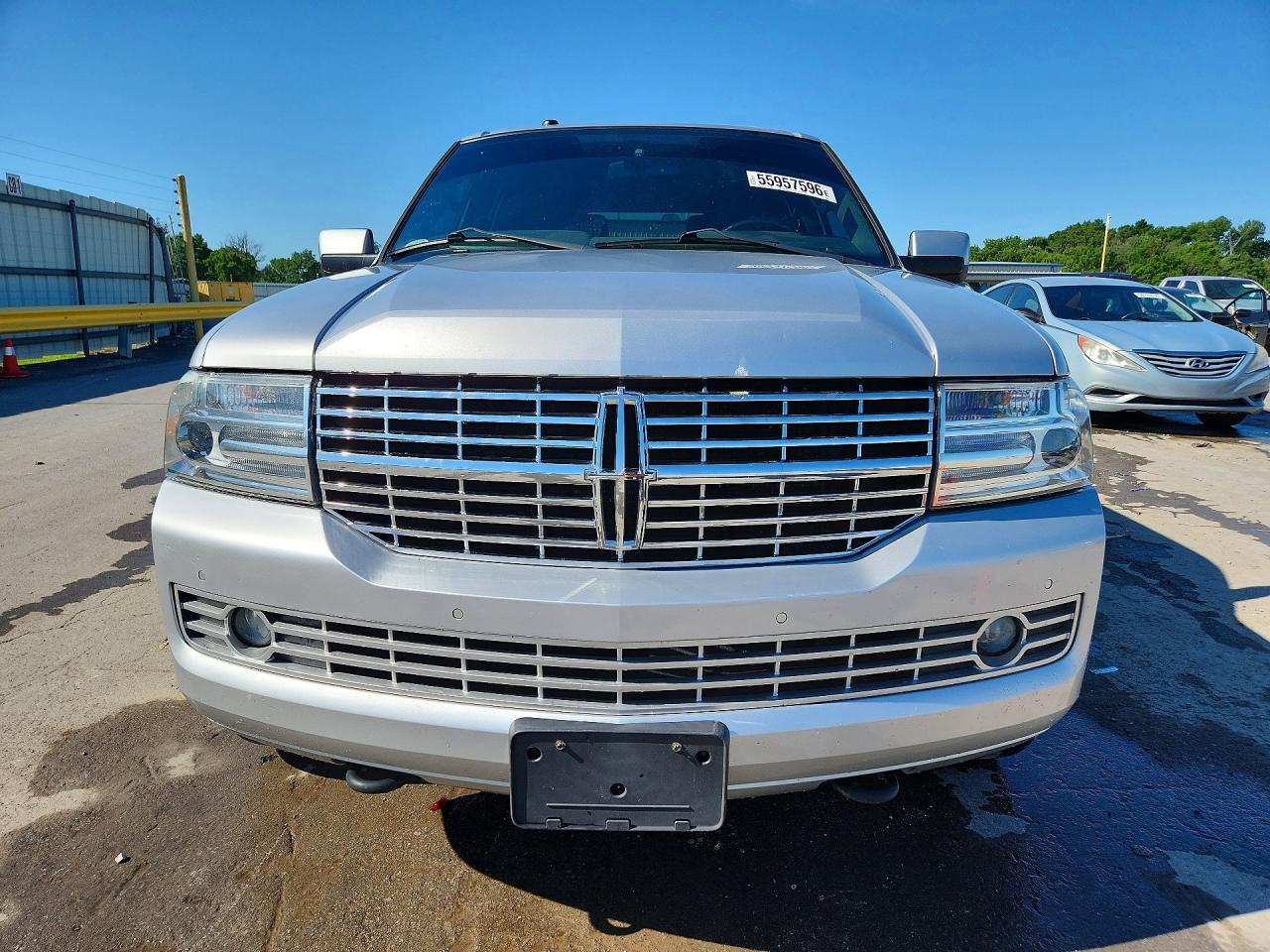 2013 Lincoln Navigator Silver vin: 5LMJJ2H57DEL08443