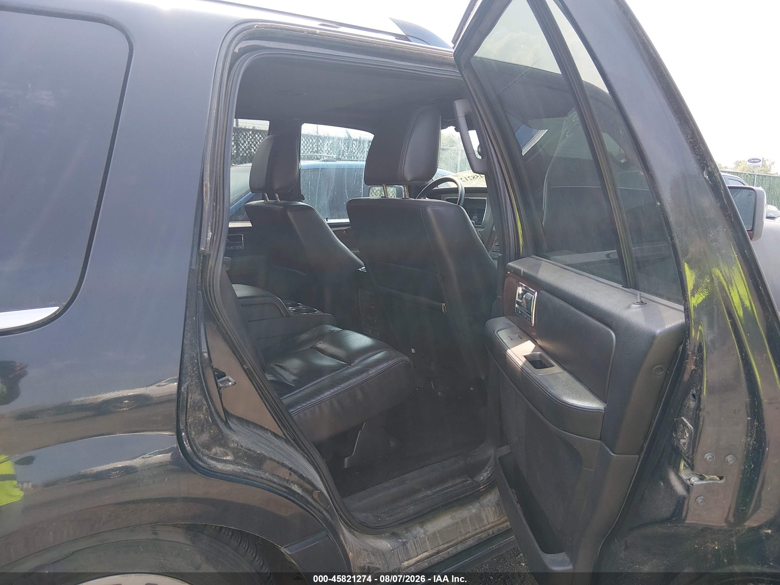 2011 Lincoln Navigator   Black vin: 5LMJJ2H58BEJ00178