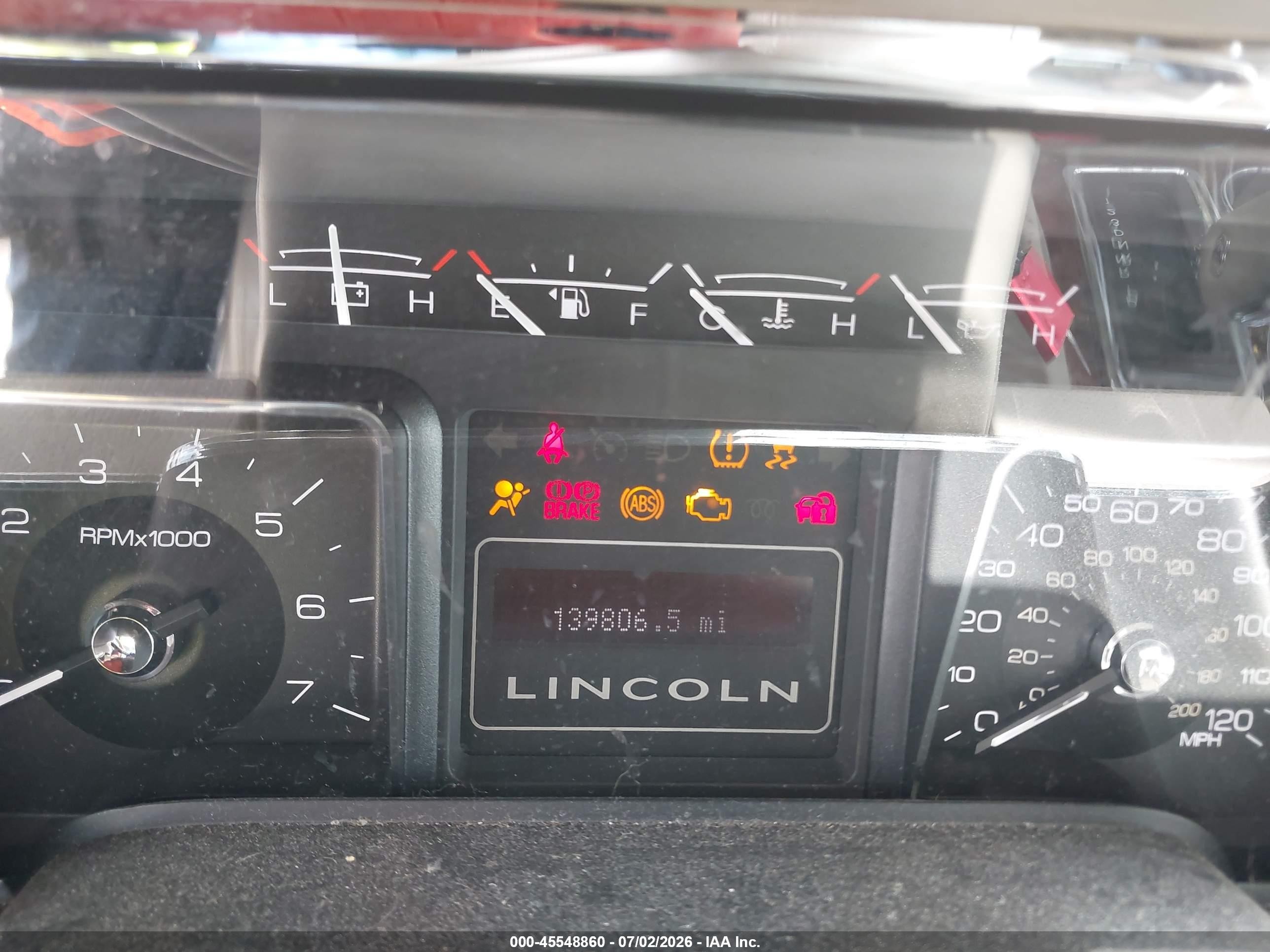 2011 Lincoln Navigator   Silver vin: 5LMJJ2H58BEJ10015