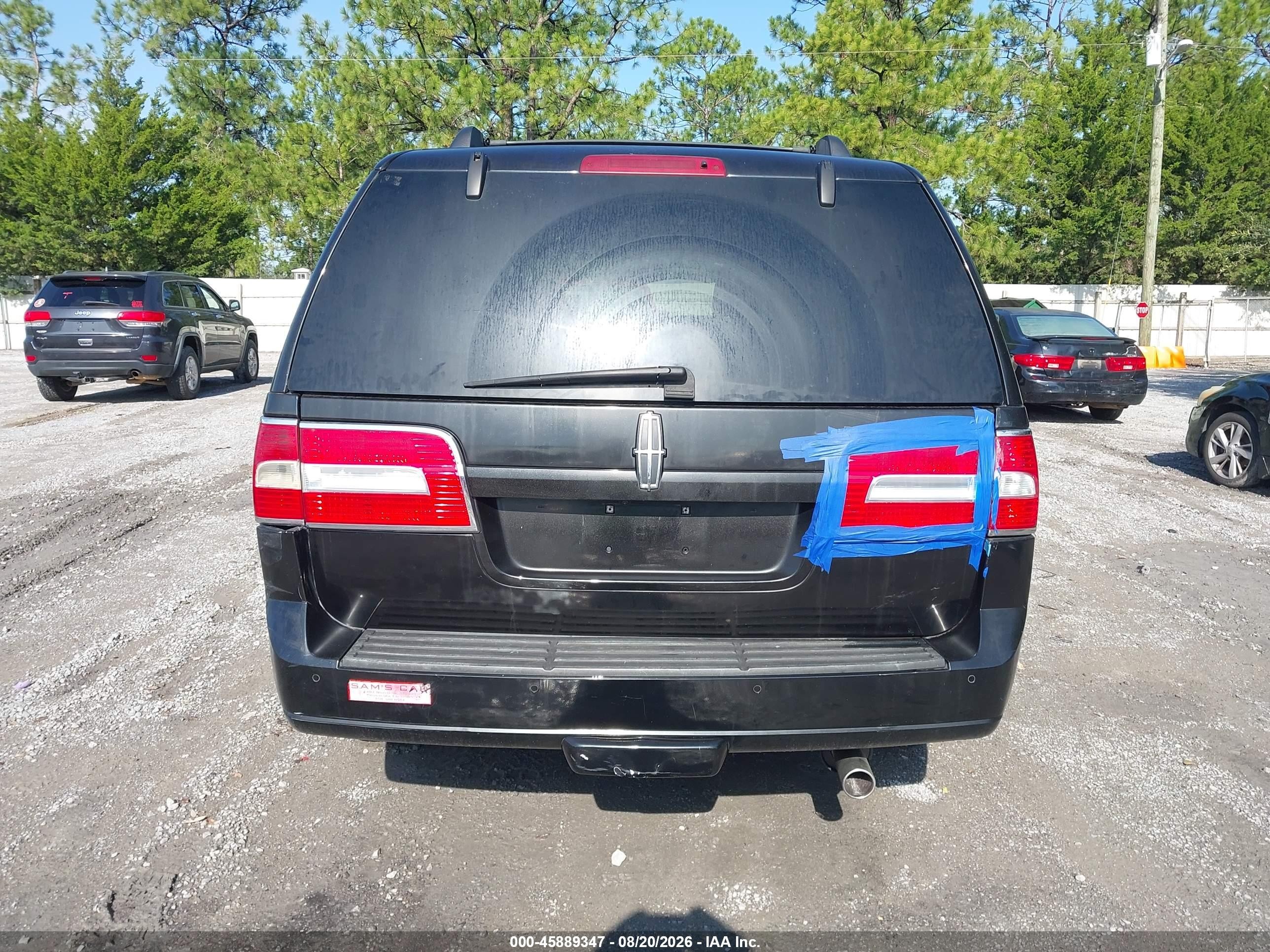 2014 Lincoln Navigator   Black vin: 5LMJJ2H58EEL01275