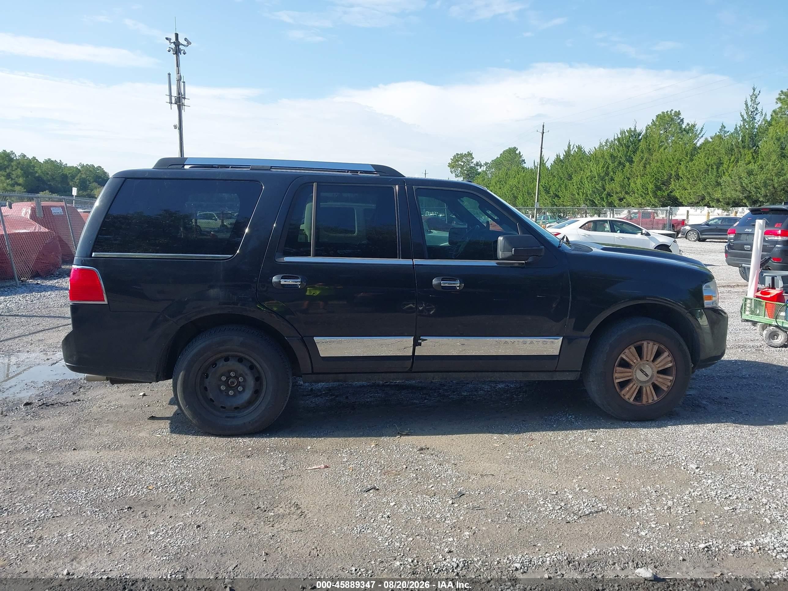 2014 Lincoln Navigator   Black vin: 5LMJJ2H58EEL01275
