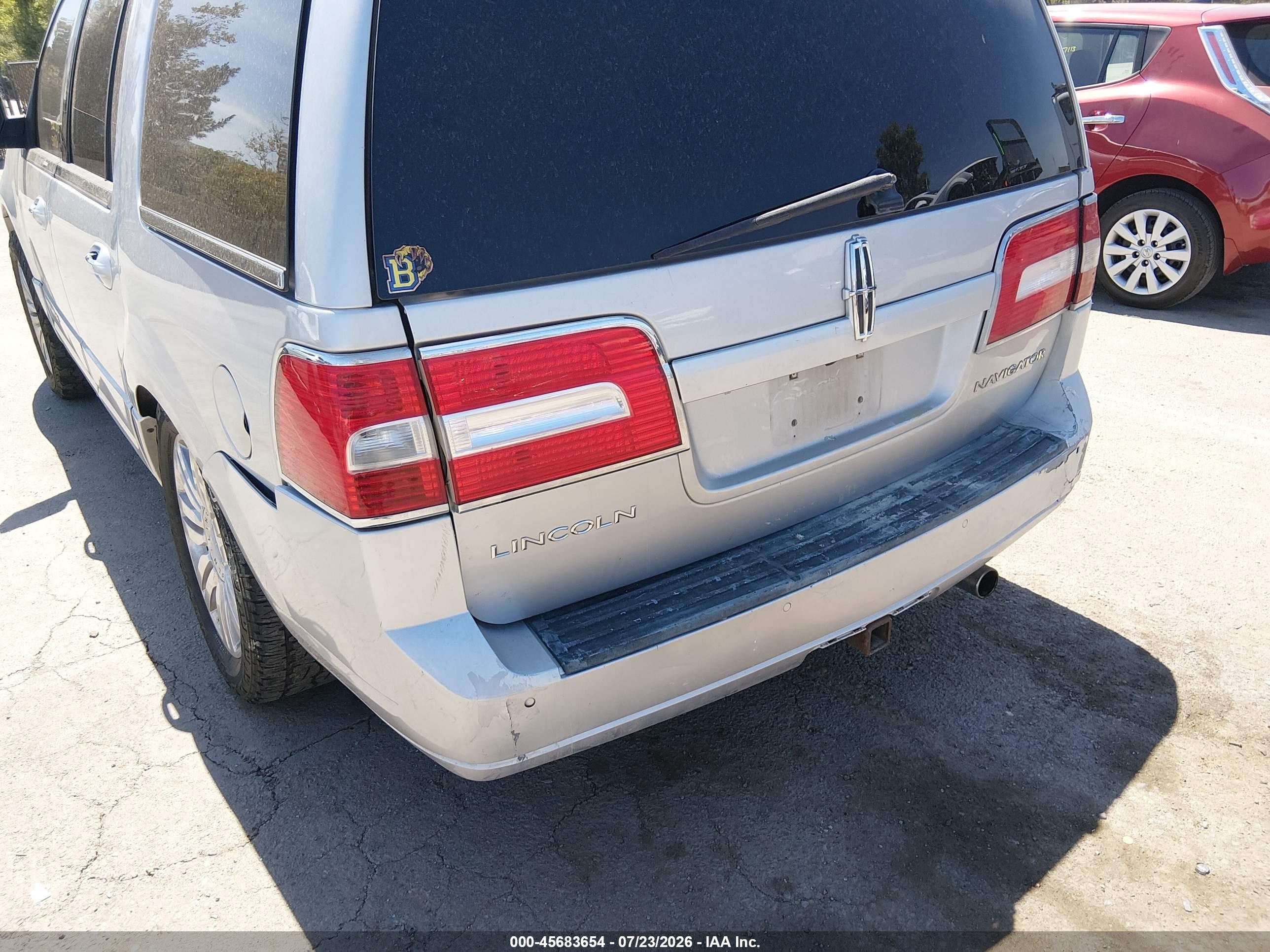 2012 Lincoln Navigator   Silver vin: 5LMJJ2H59CEL03324