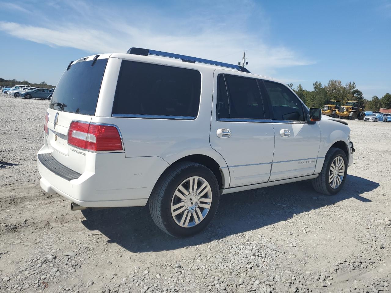 2011 Lincoln Navigator White vin: 5LMJJ2H5XBEJ09156