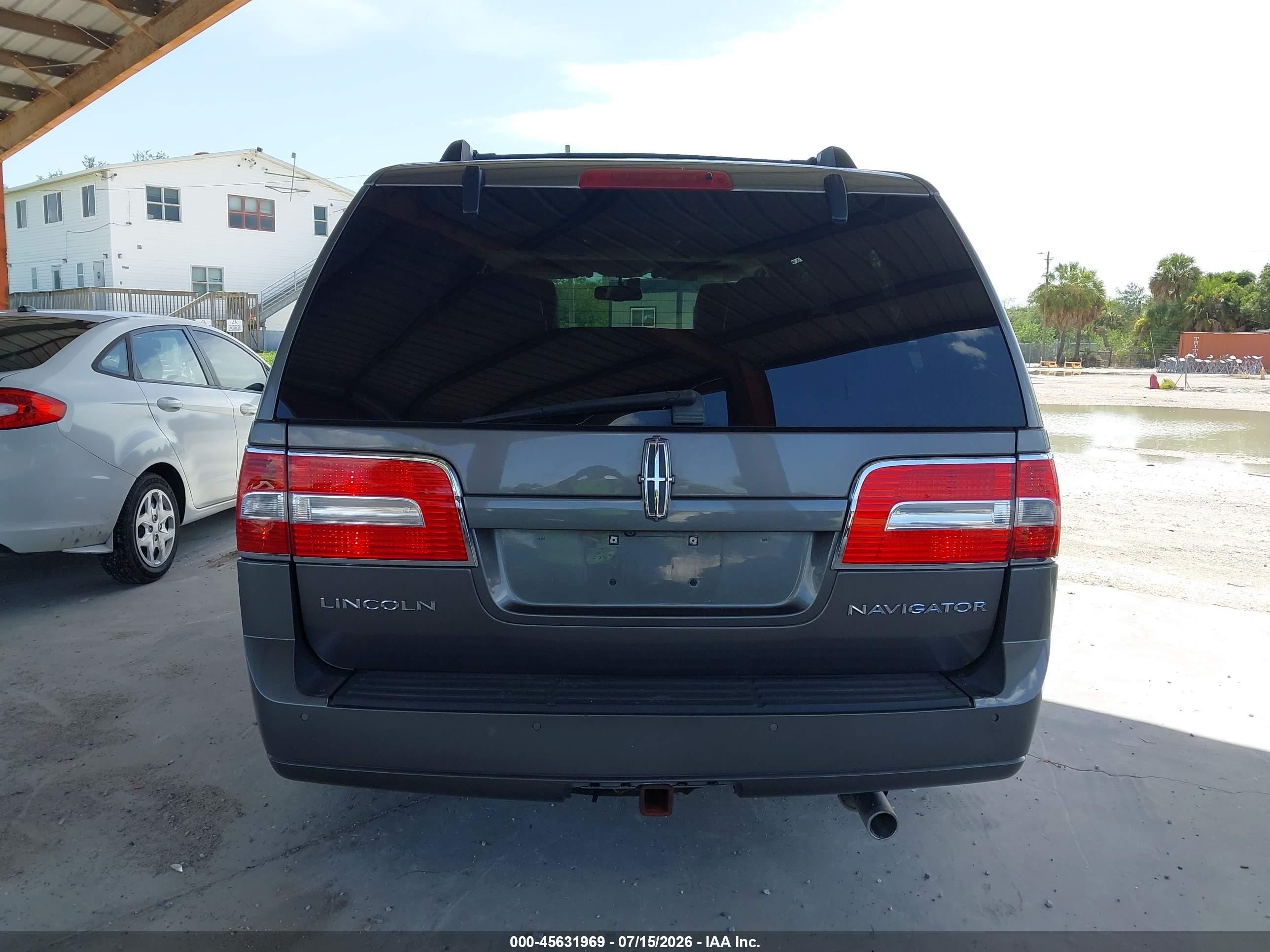 2013 Lincoln Navigator   Gray vin: 5LMJJ2H5XDEL04838
