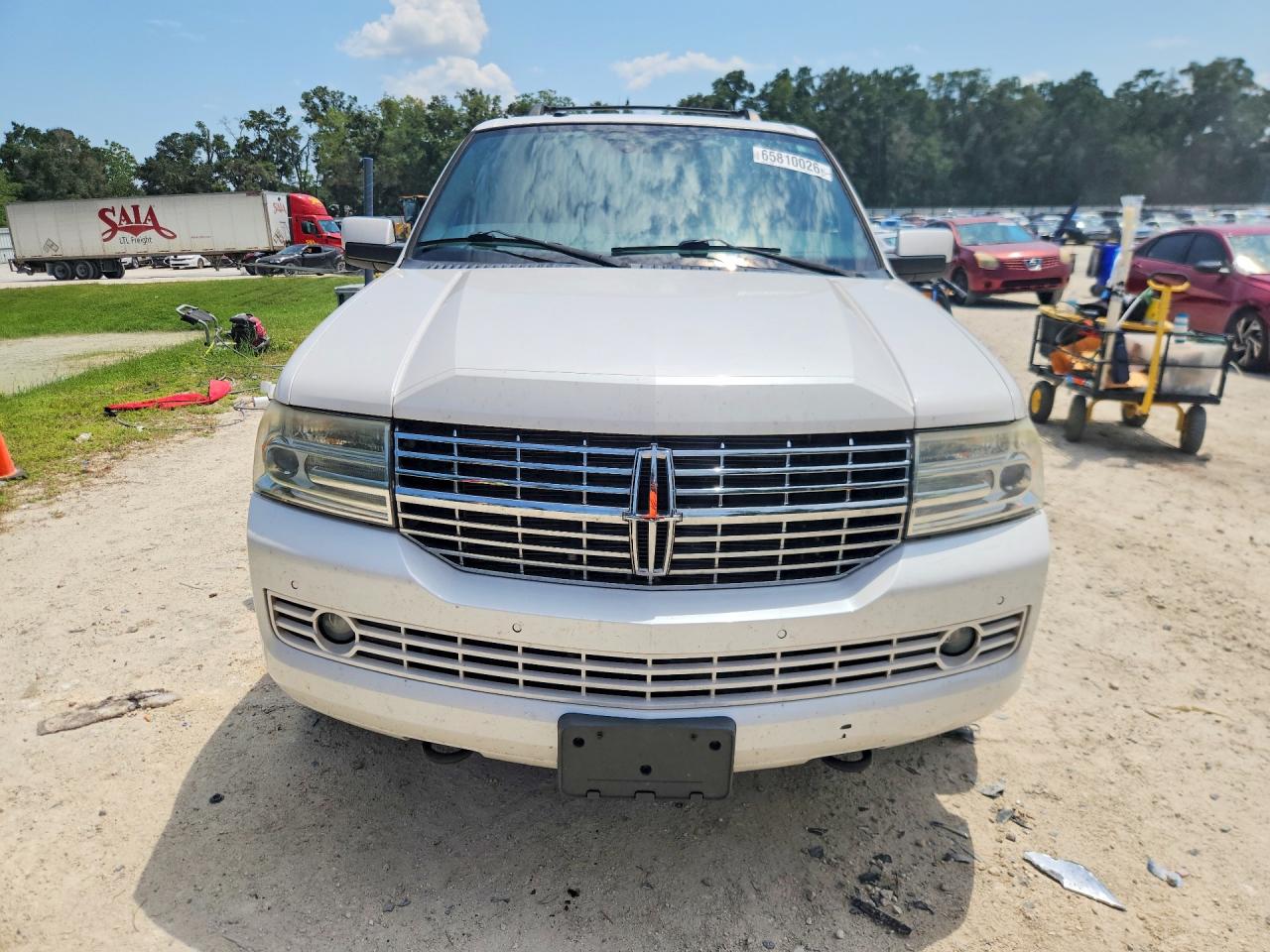 2013 Lincoln Navigator White vin: 5LMJJ2H5XDEL05424