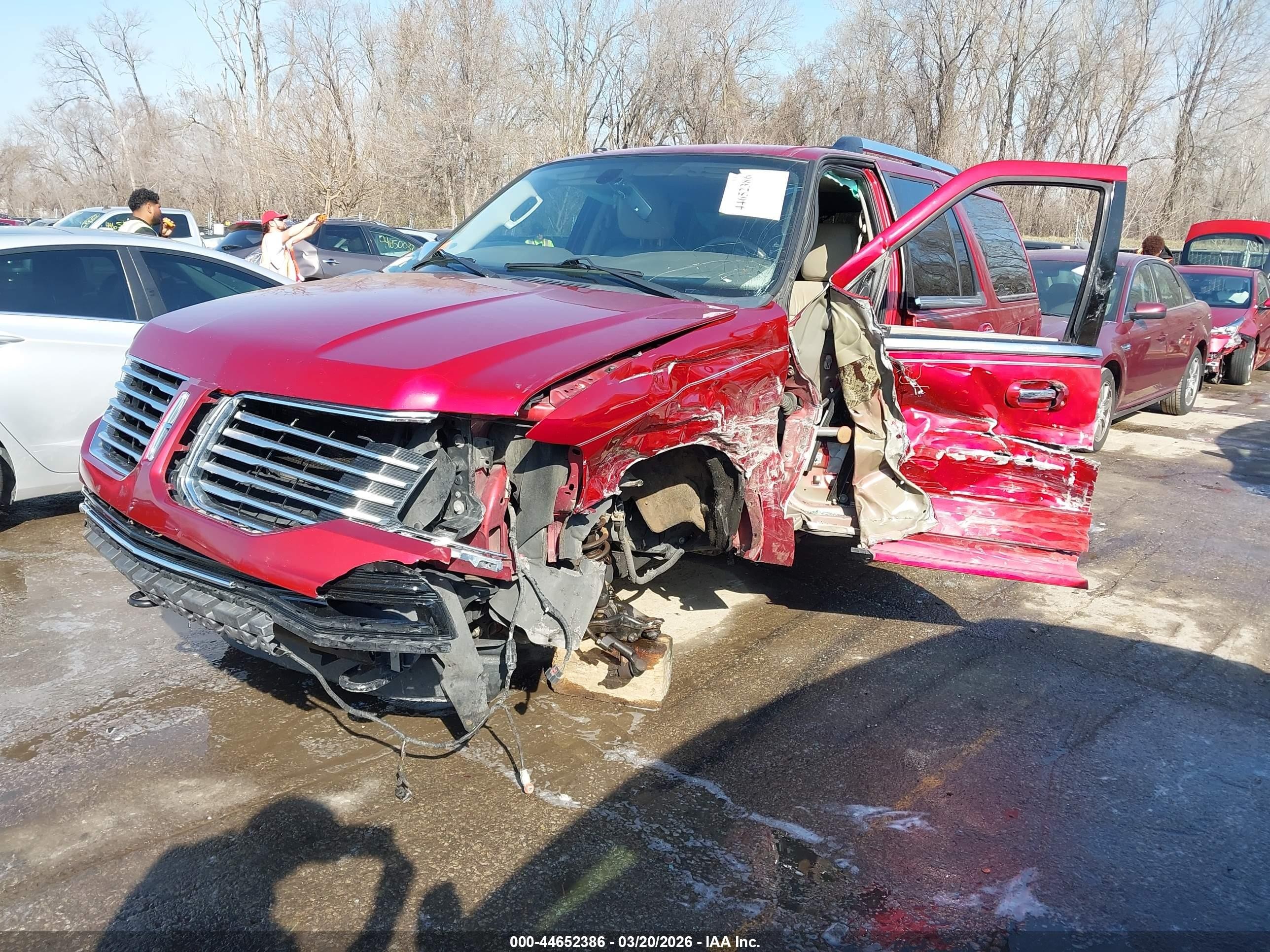 2015 Lincoln Navigator   Красный vin: 5LMJJ2HT0FEJ02219