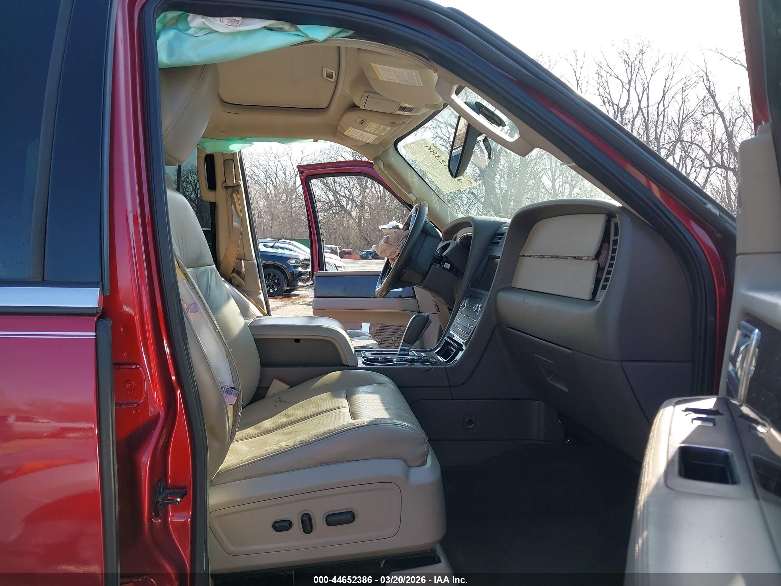 2015 Lincoln Navigator   Красный vin: 5LMJJ2HT0FEJ02219