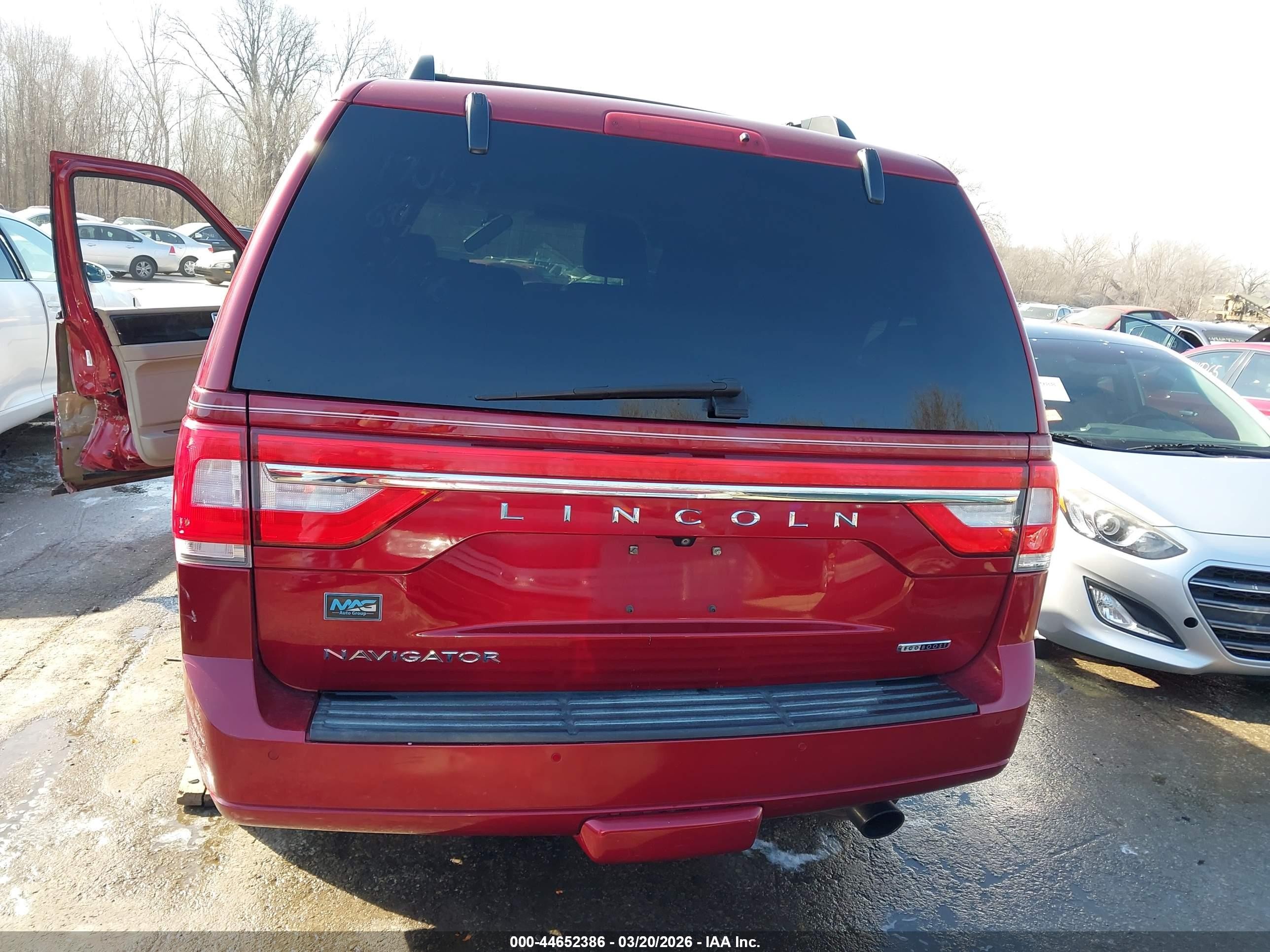 2015 Lincoln Navigator   Красный vin: 5LMJJ2HT0FEJ02219