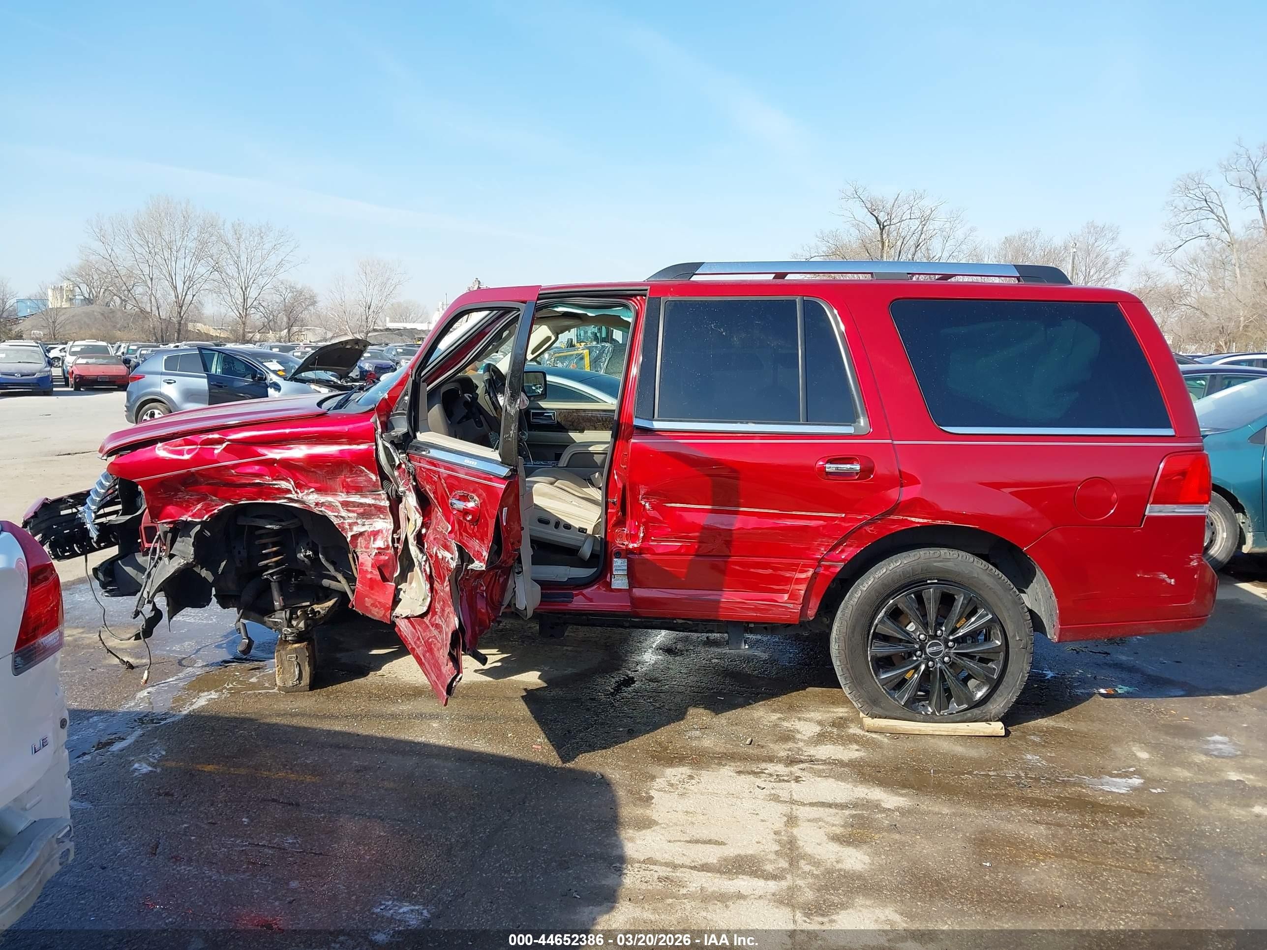 2015 Lincoln Navigator   Красный vin: 5LMJJ2HT0FEJ02219